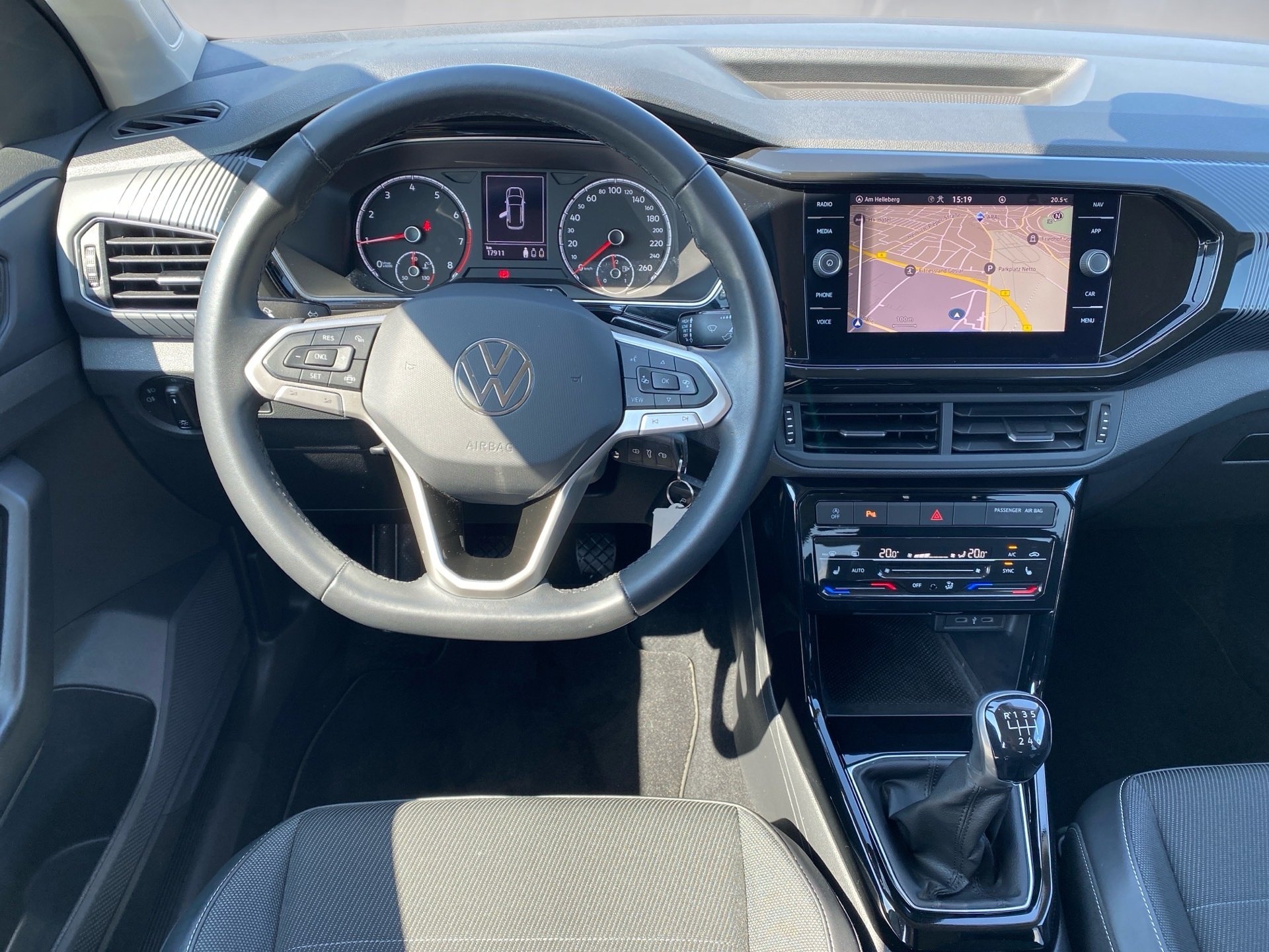 T-Cross 1.0 TSI Style LED Navi RFK PDC SHZ Kam.