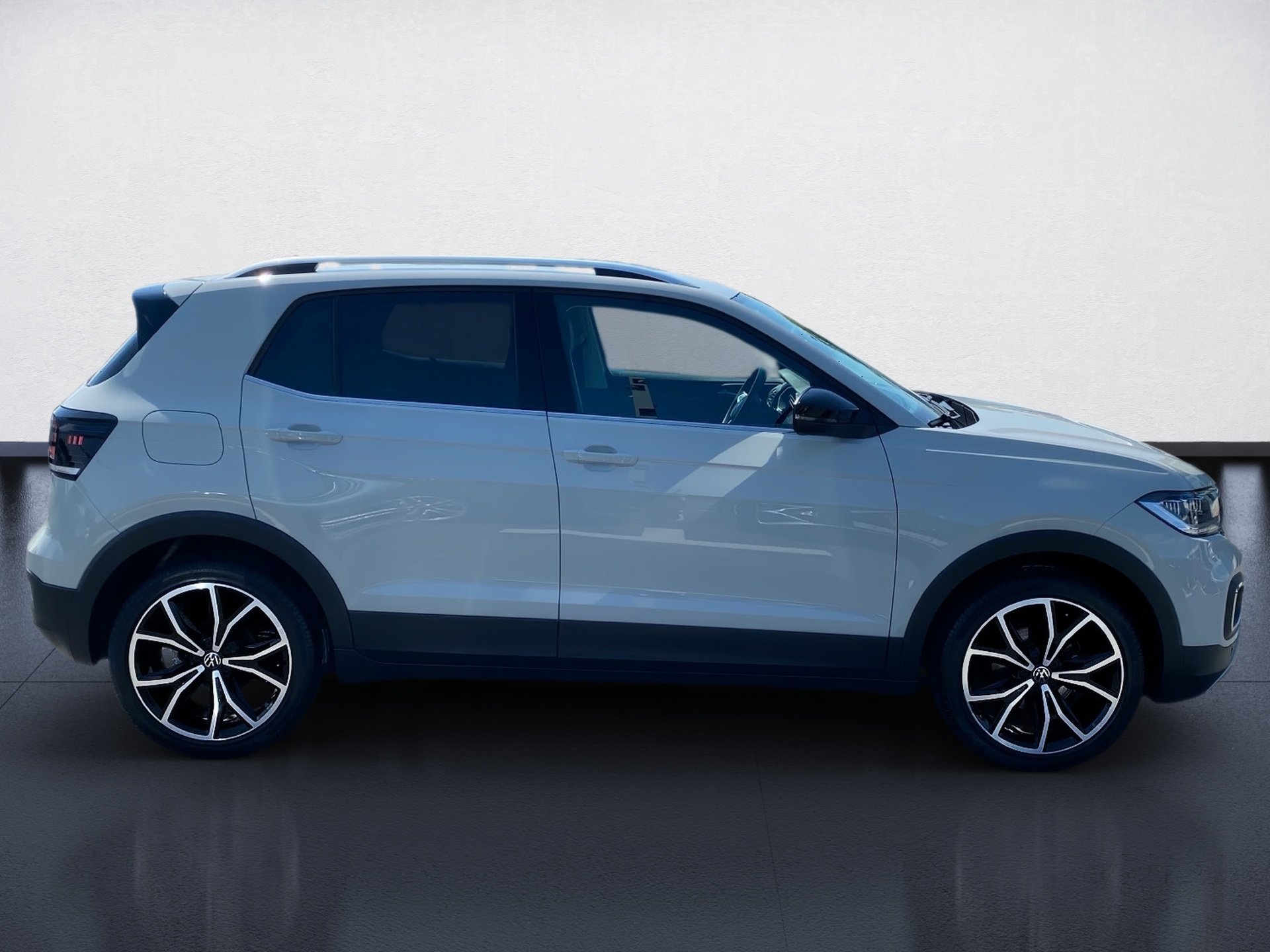 T-Cross 1.0 TSI Style LED Navi RFK PDC SHZ Kam.