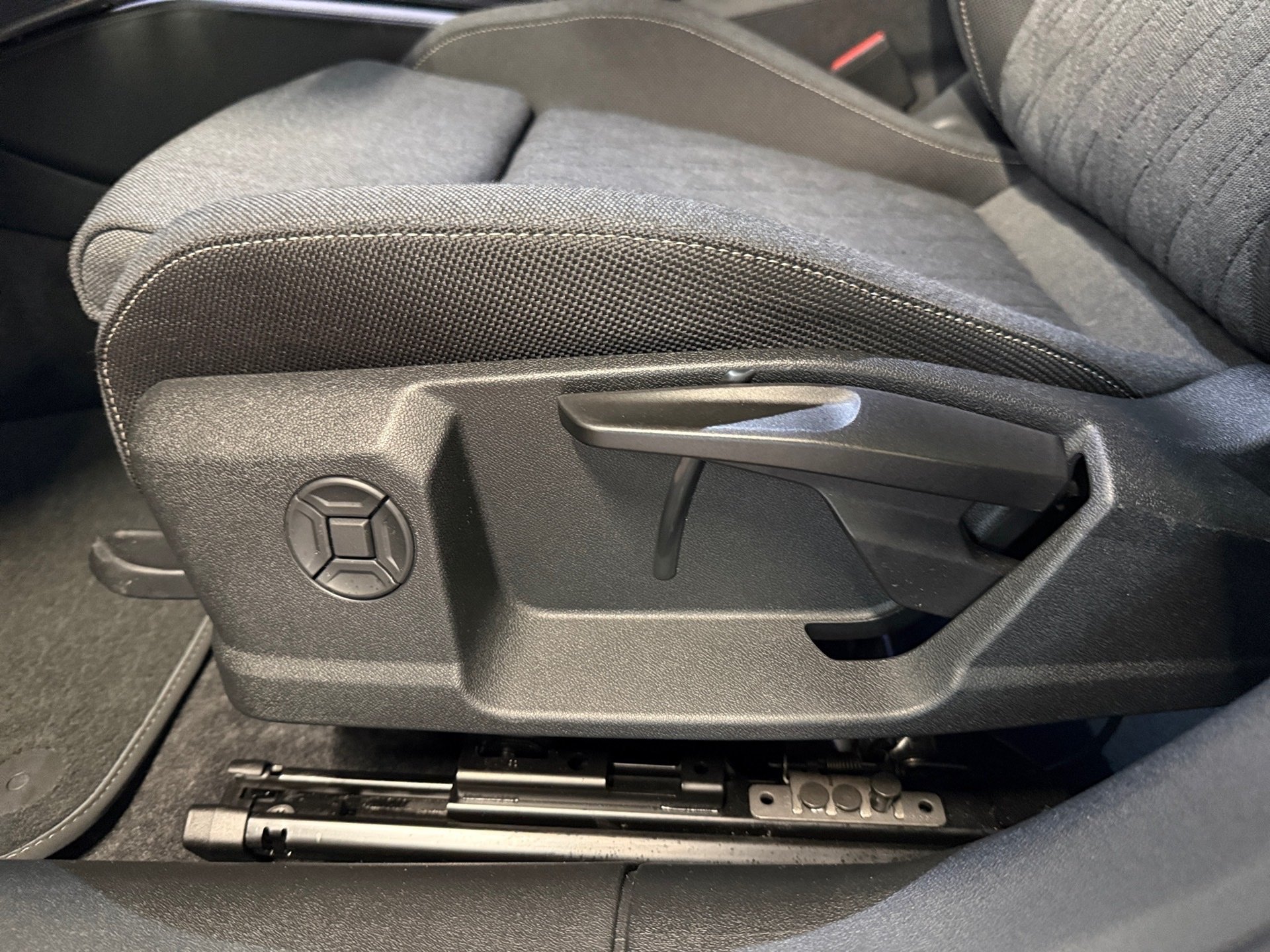 A5 Limousine TDI edition one S line S-tronic Matrix AHK ACC 360° Navi