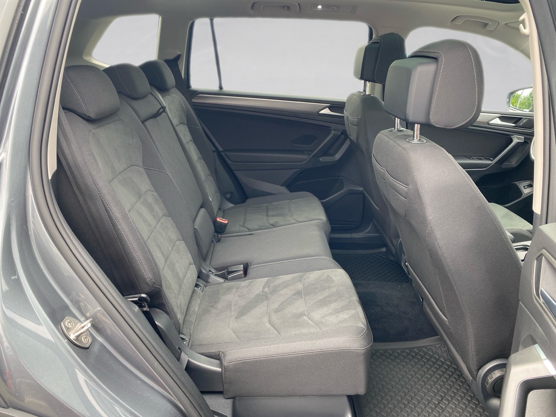 Tiguan Allspace 1.5 TSI Life DSG LED Navi ACC AHK Pano