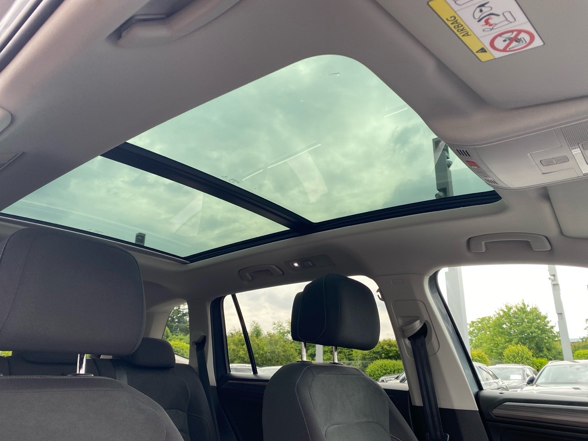 Tiguan Allspace 1.5 TSI Life DSG LED Navi ACC AHK Pano