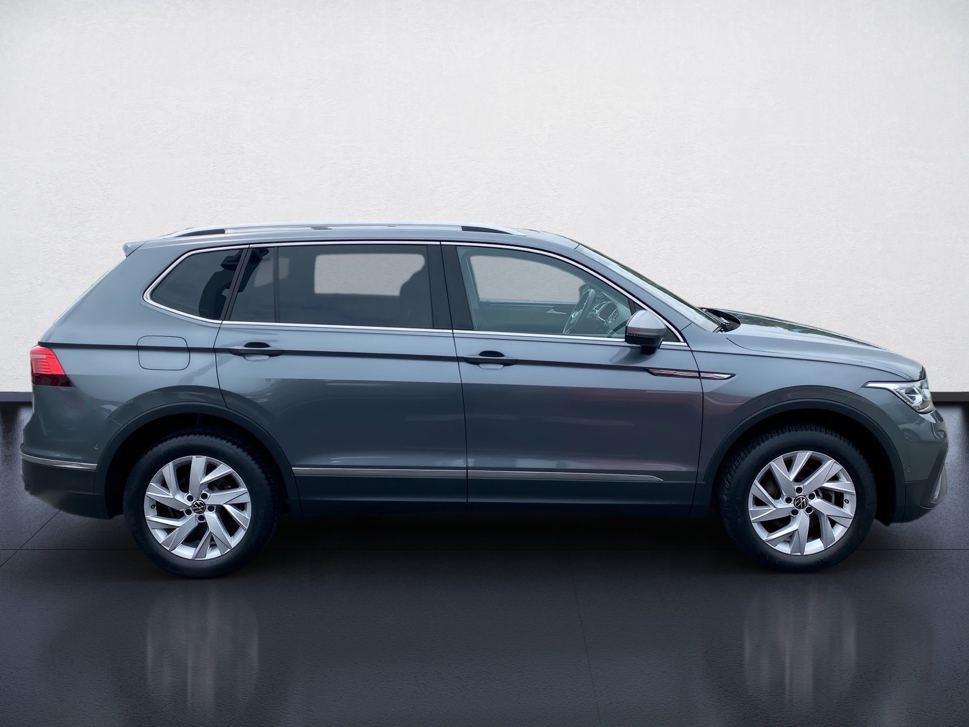 Tiguan Allspace 1.5 TSI Life DSG LED Navi ACC AHK Pano