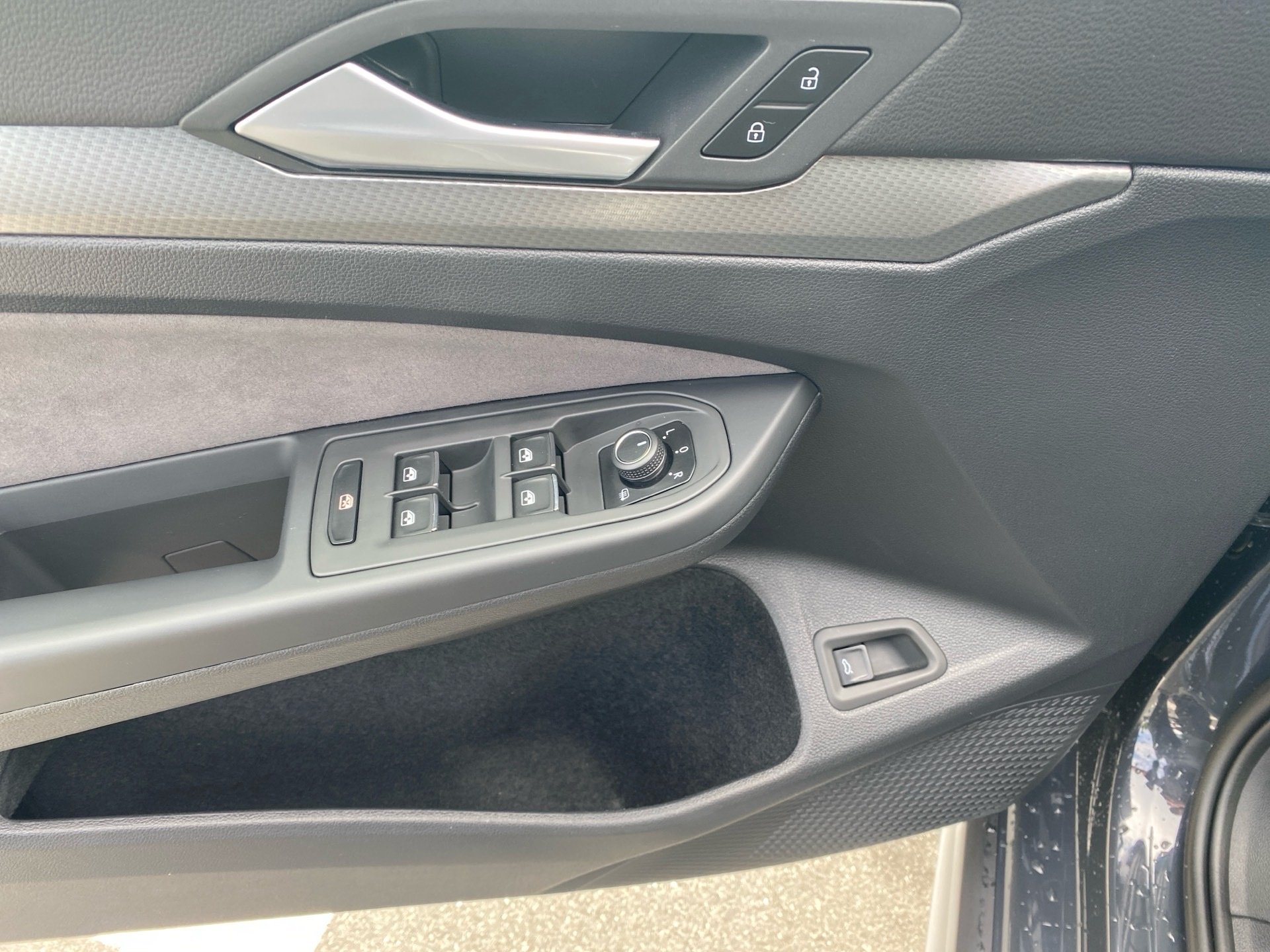 Golf VIII Variant 2.0 TDI Alltrack 4M DSG LED Navi ACC RFK