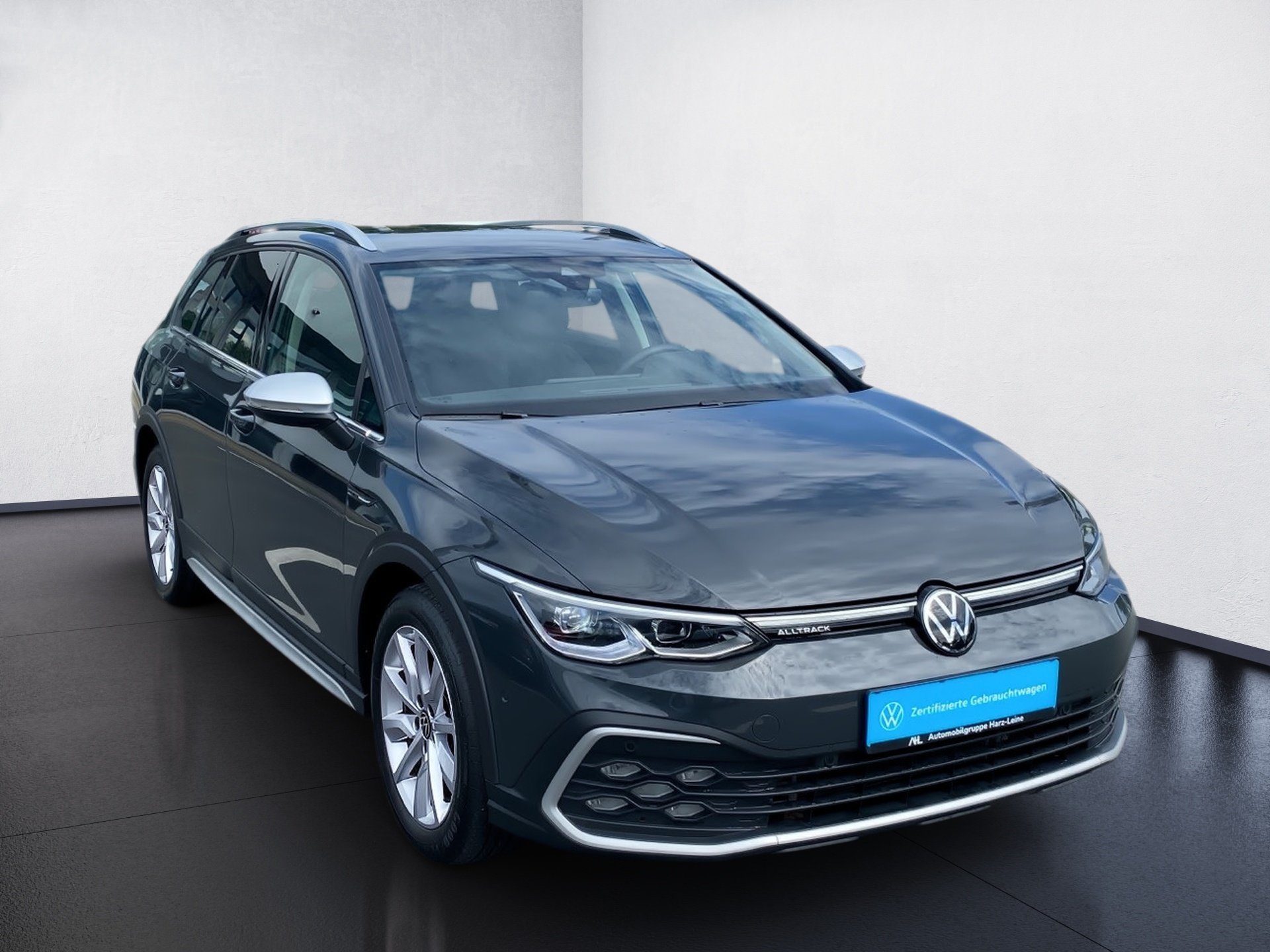 Golf VIII Variant 2.0 TDI Alltrack 4M DSG LED Navi ACC RFK