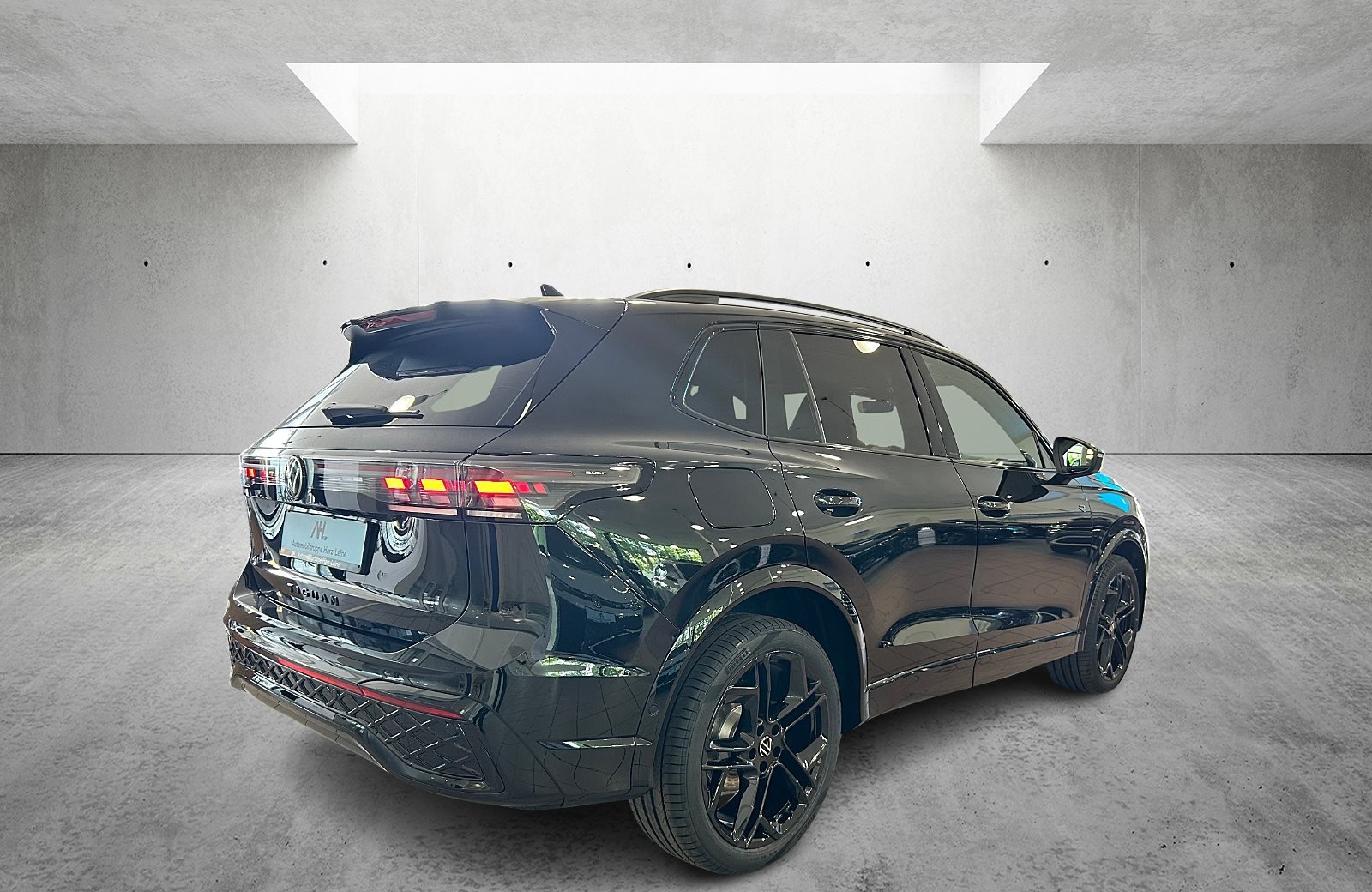 Tiguan R-Line 2.0 l TDI DSG 360 ACC AHK AUT Kam.
