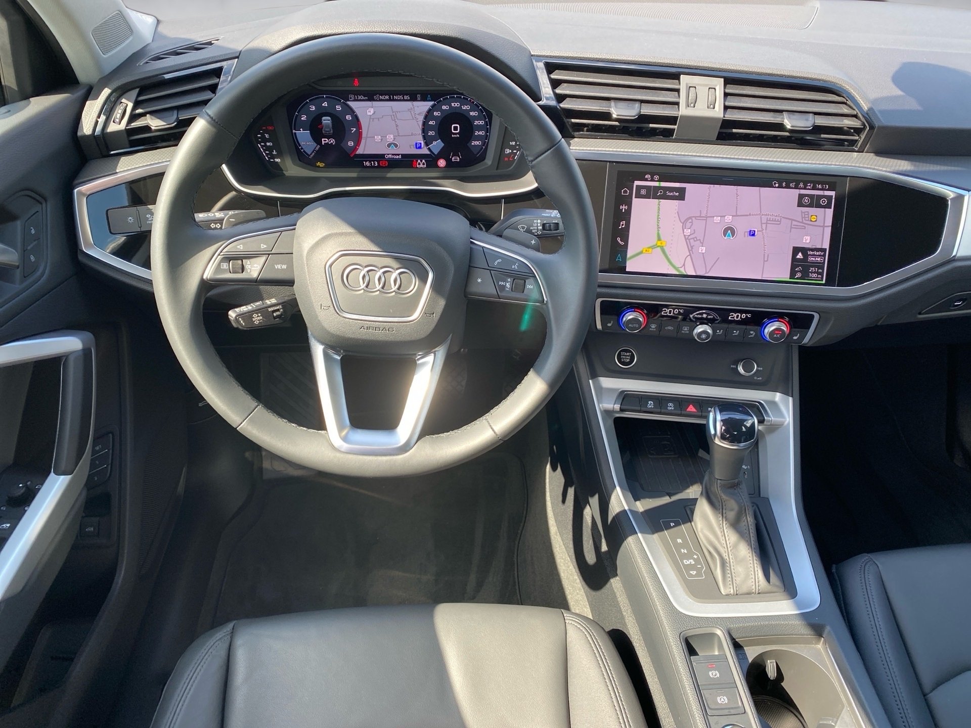 Q3 35 TFSI S-tronic AHK Navi ACC RFK Leder Sitzhzg.