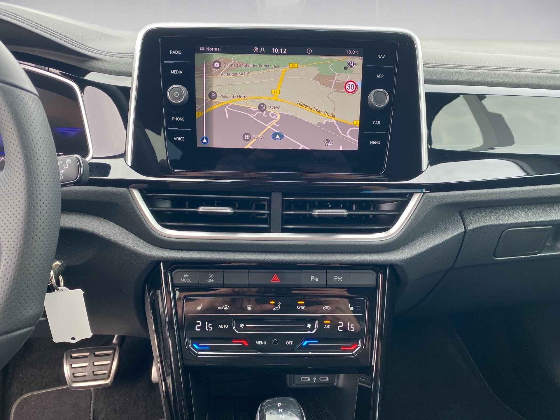 T-Roc 1.5 TSI R-Line DSG AHK Navi ACC LED+ RFK