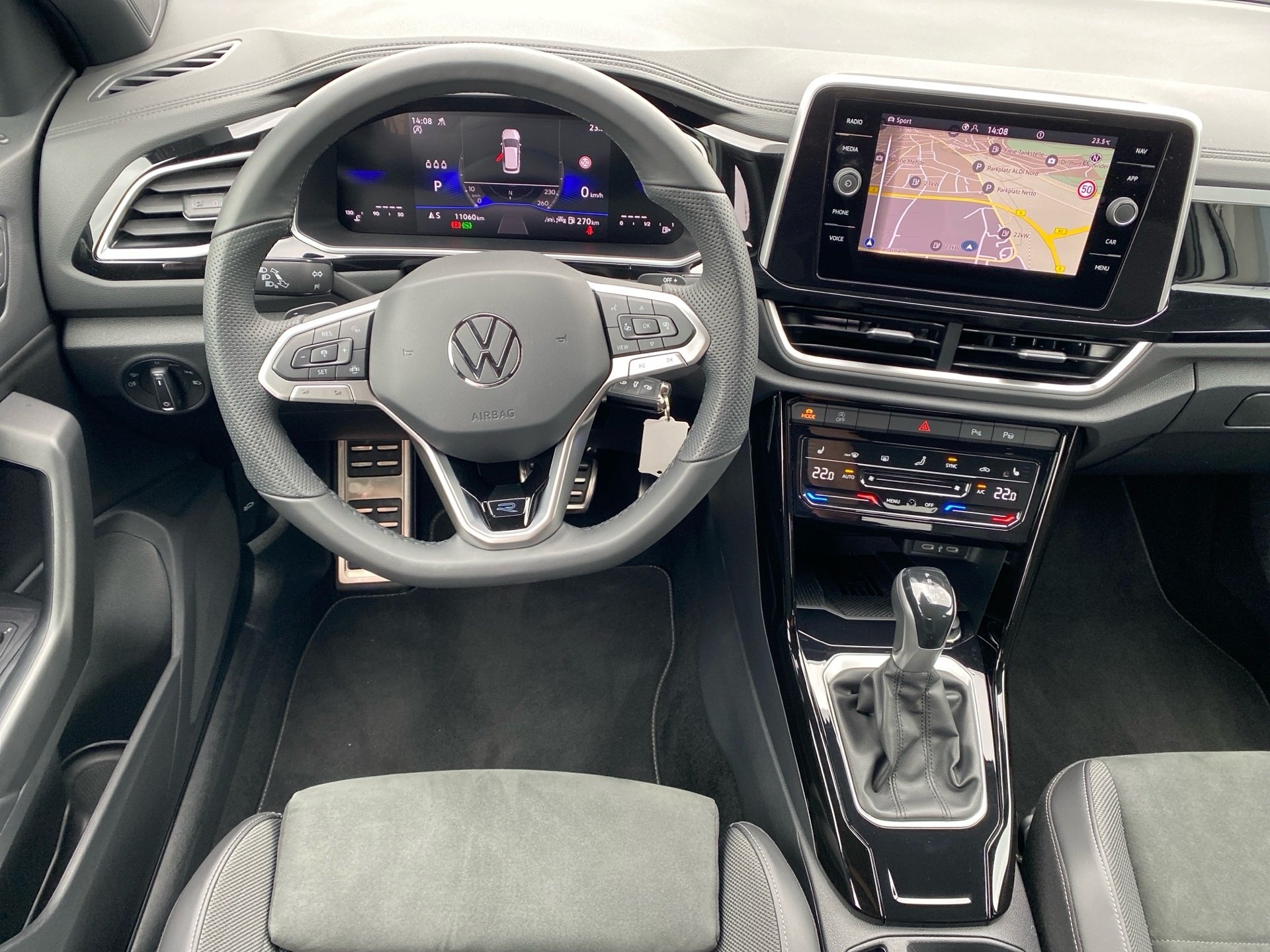 T-Roc 1.5 TSI R-Line DSG AHK Navi ACC LED+ RFK