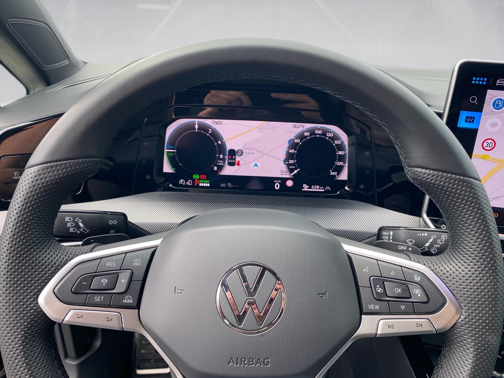 Golf VIII GTE 1.5 eHybrid DSG BlackStyle Matrix AHK HuD Navi ACC DCC