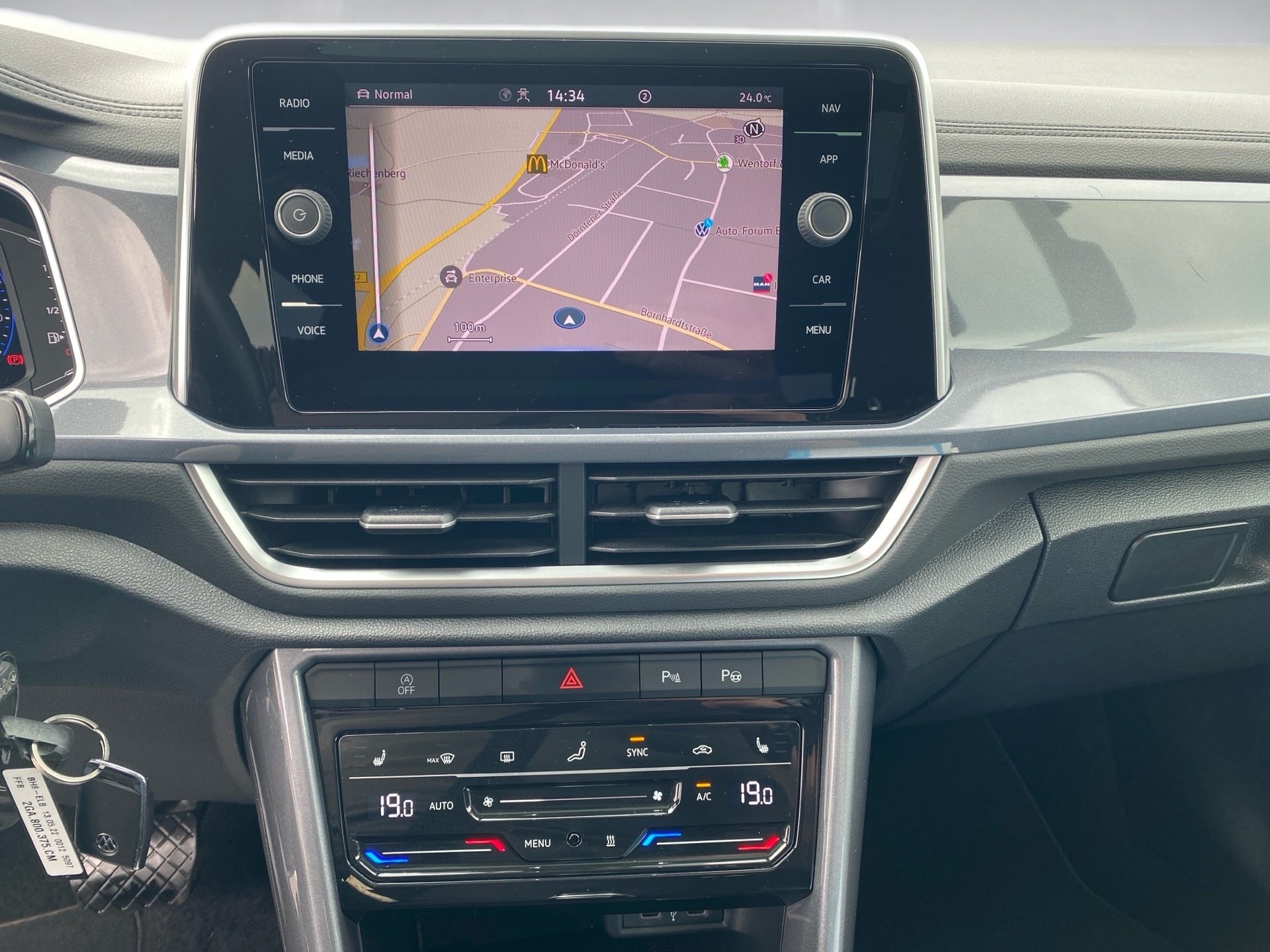 T-Roc Style 2.0 TDI Style 4M DSG LED Navi ACC Pano Standhzg.
