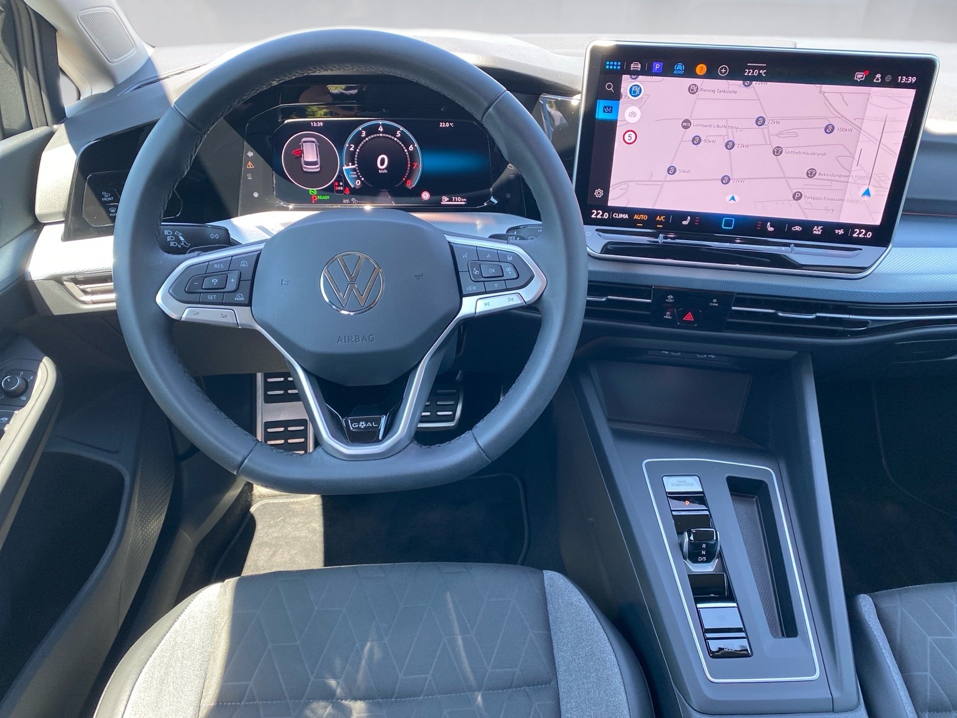 Golf VIII Variant 1.5 eTSI GOAL DSG AHK LED+ Navi ACC