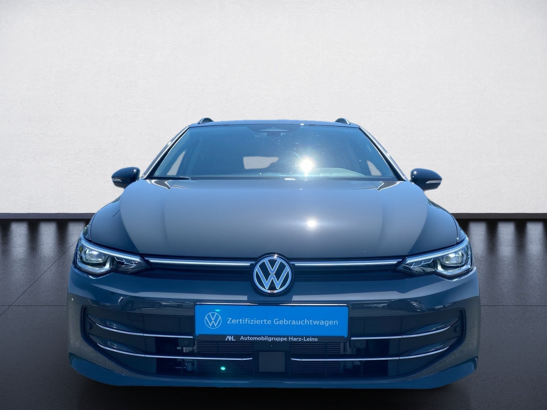 Golf VIII Variant 1.5 eTSI GOAL DSG AHK LED+ Navi ACC