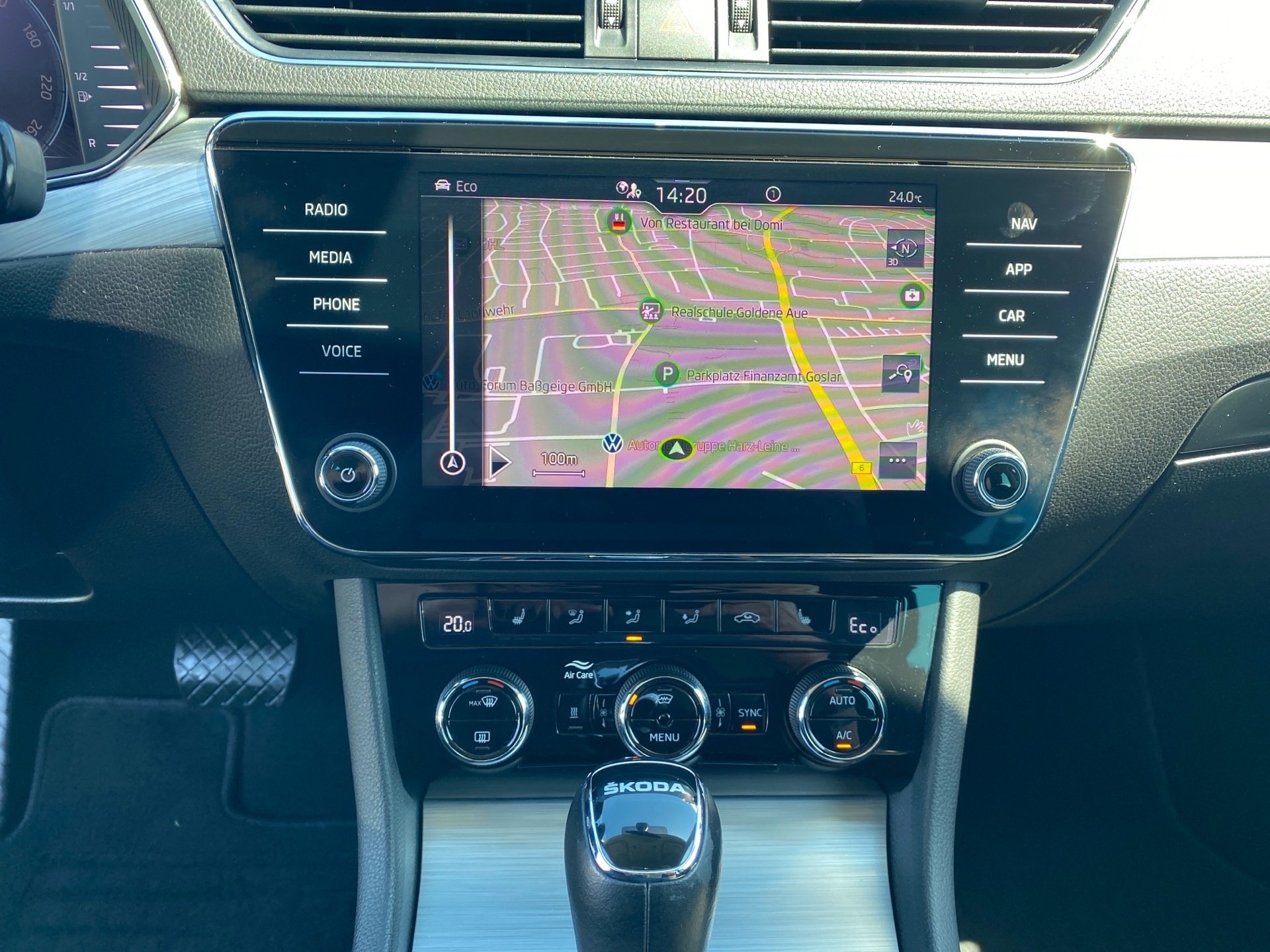 Superb Combi 1.4 TSI iV Ambition DSG Navi AHK PDC SHZ