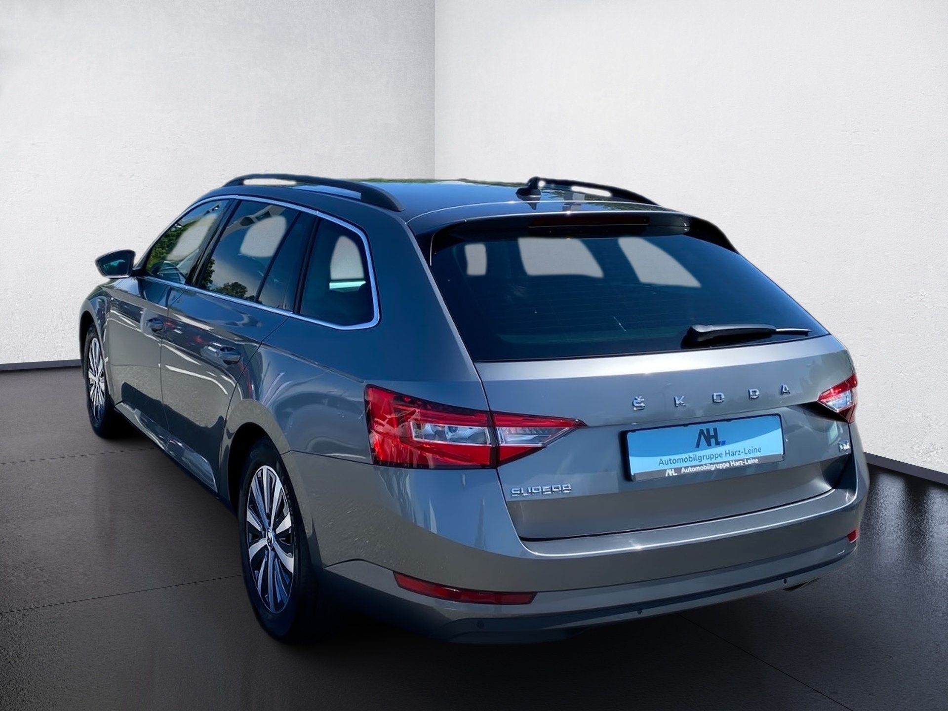 Superb Combi 1.4 TSI iV Ambition DSG Navi AHK PDC SHZ