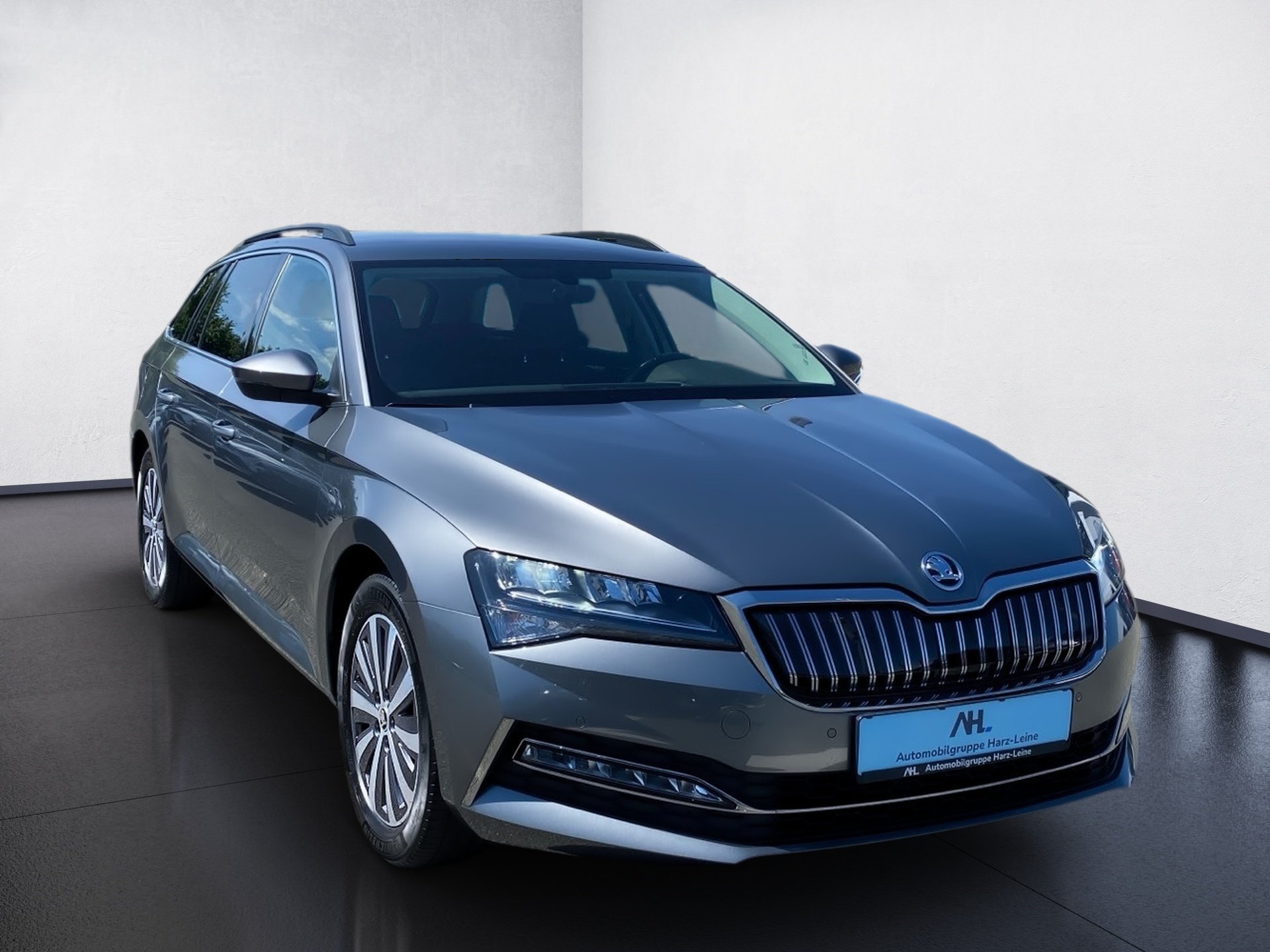 Superb Combi 1.4 TSI iV Ambition DSG Navi AHK PDC SHZ