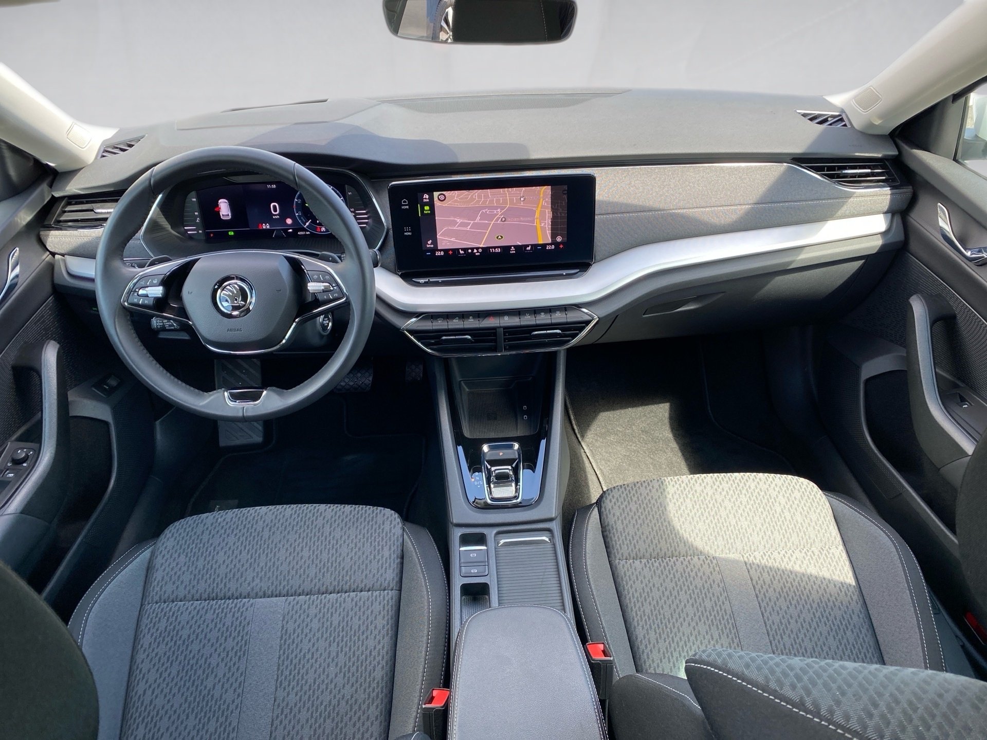 Octavia Combi 2.0 TDI Selection Plus DSG LED Navi HuD RFK PDC SHZ
