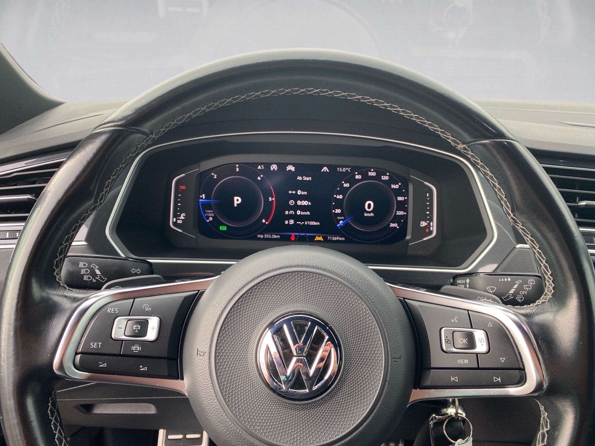 Tiguan 2.0 TDI R-Line 4M DSG LED Navi AHK Standhzg.