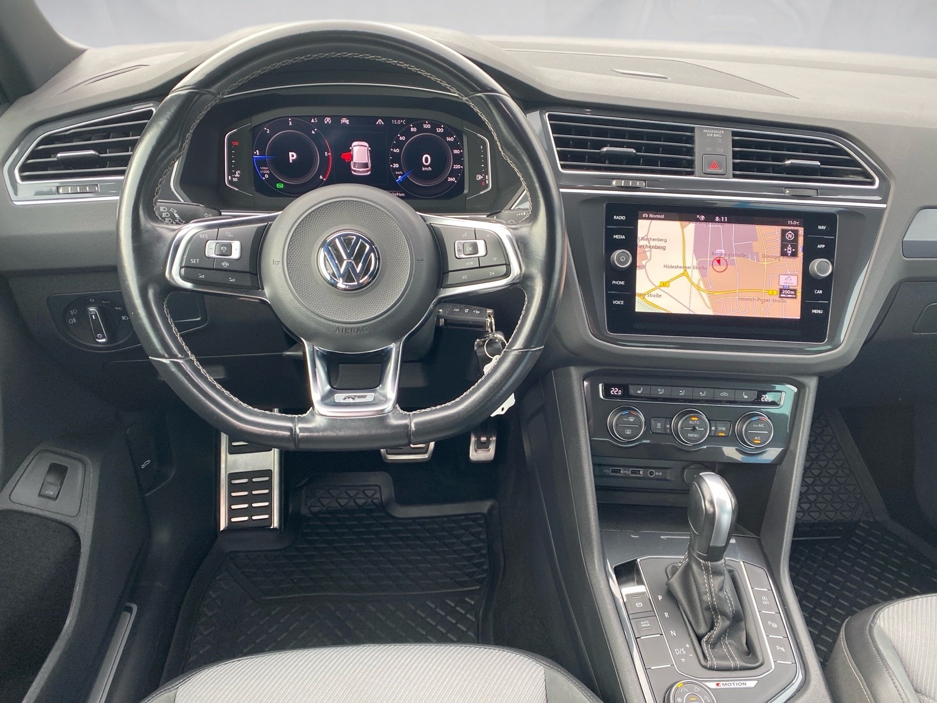 Tiguan 2.0 TDI R-Line 4M DSG LED Navi AHK Standhzg.