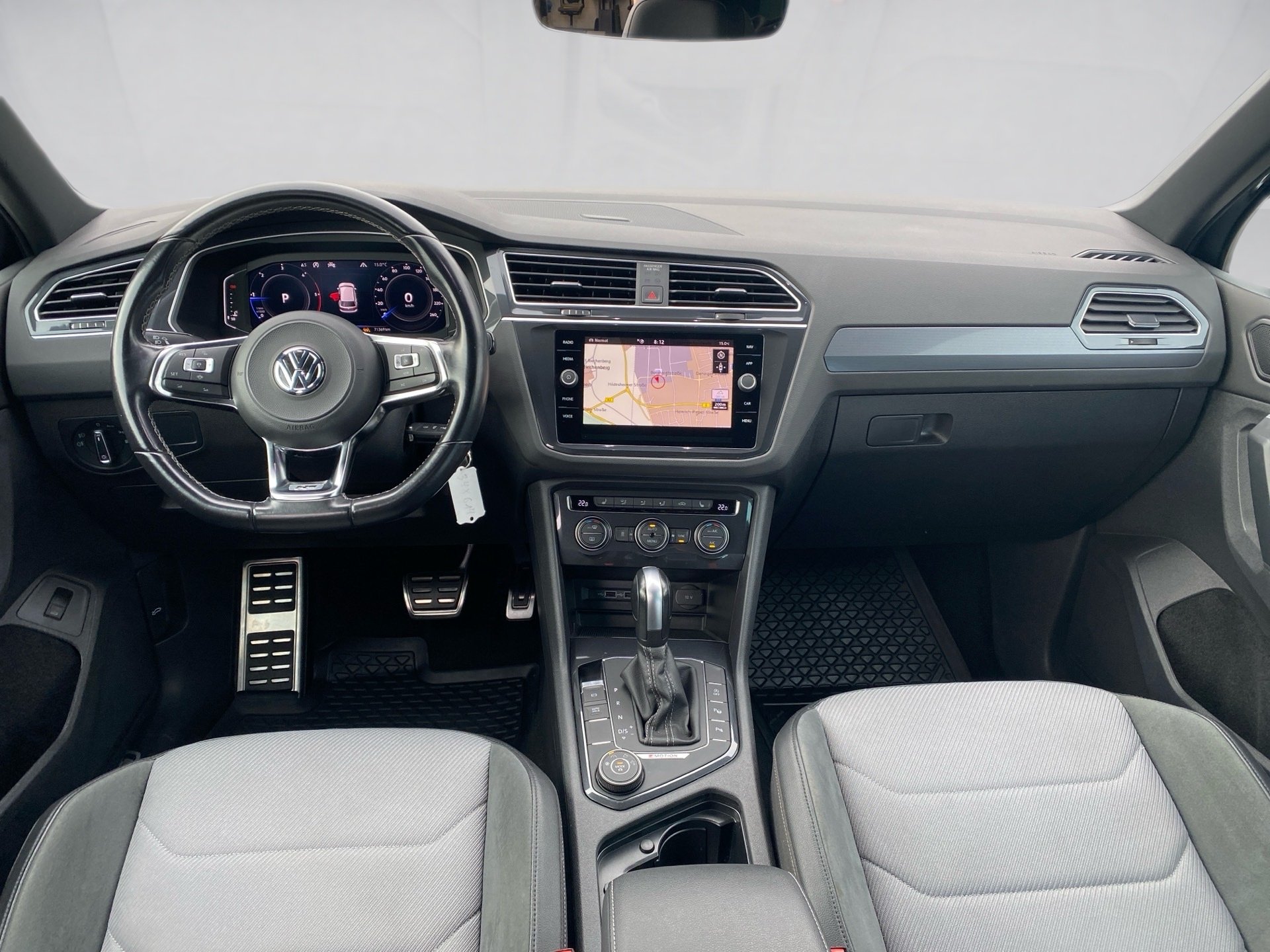 Tiguan 2.0 TDI R-Line 4M DSG LED Navi AHK Standhzg.