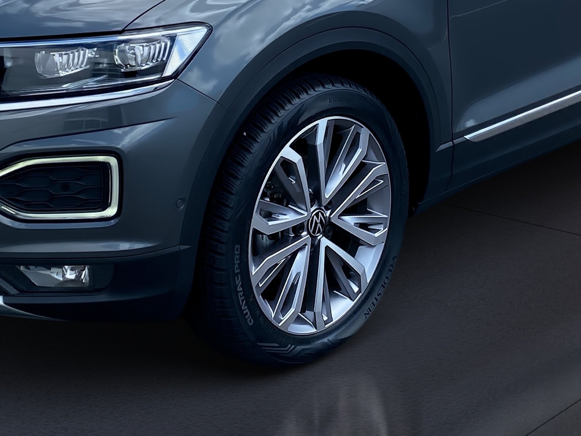 T-Roc 1.5 TSI Sport DSG LED Navi ACC Pano ACC LM