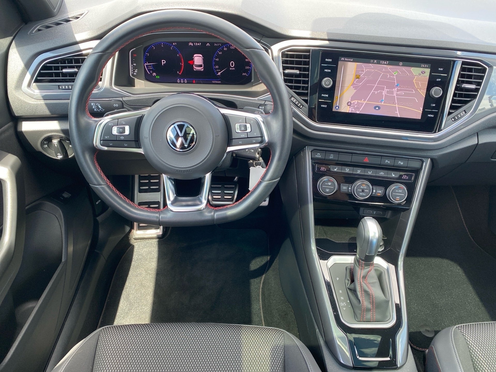T-Roc 1.5 TSI Sport DSG LED Navi ACC Pano ACC LM