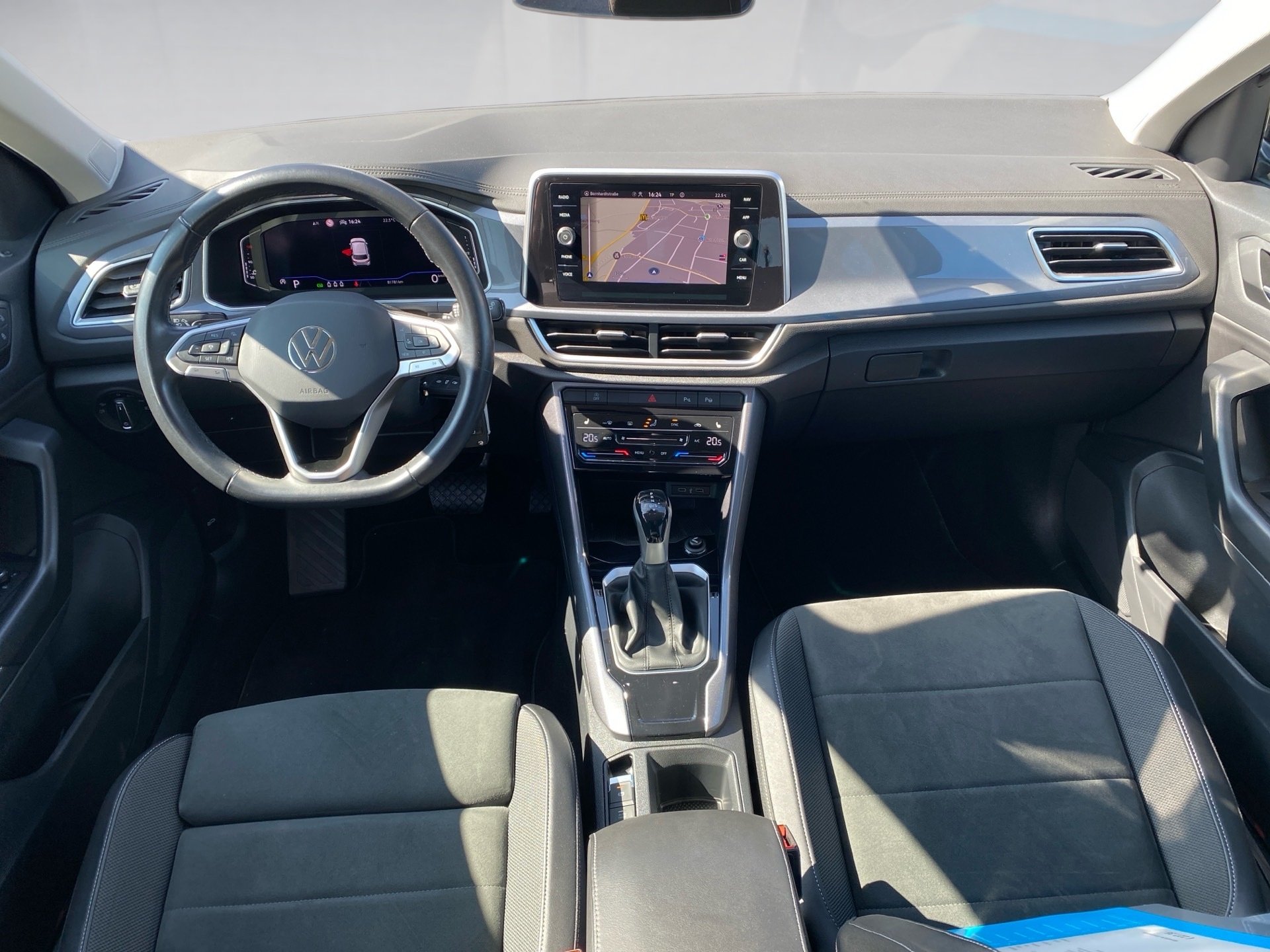 T-Roc 1.5 TSI Style DSG LED Navi ACC AHK 2xKlima