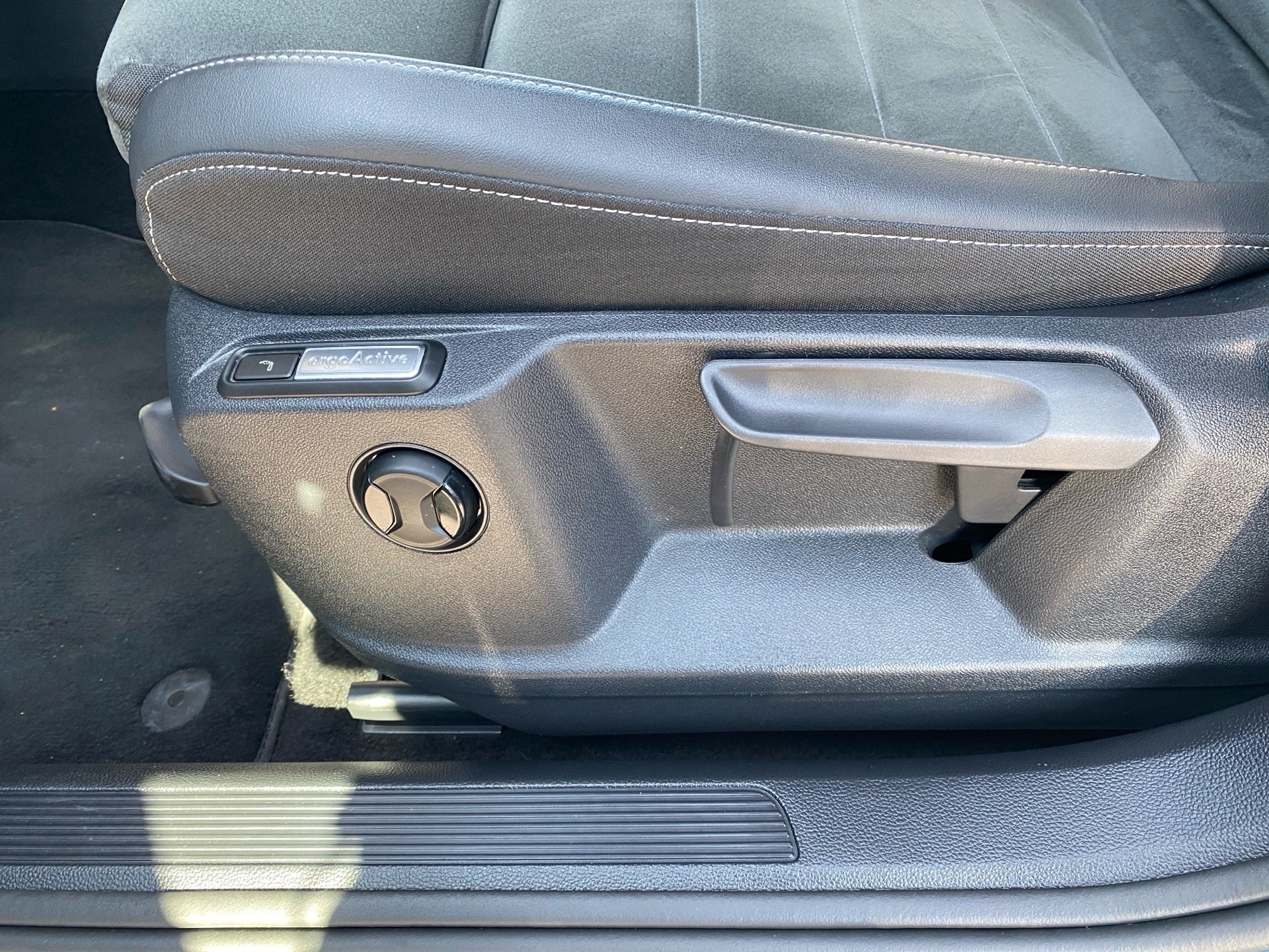 T-Roc 1.5 TSI Style DSG LED Navi ACC AHK 2xKlima