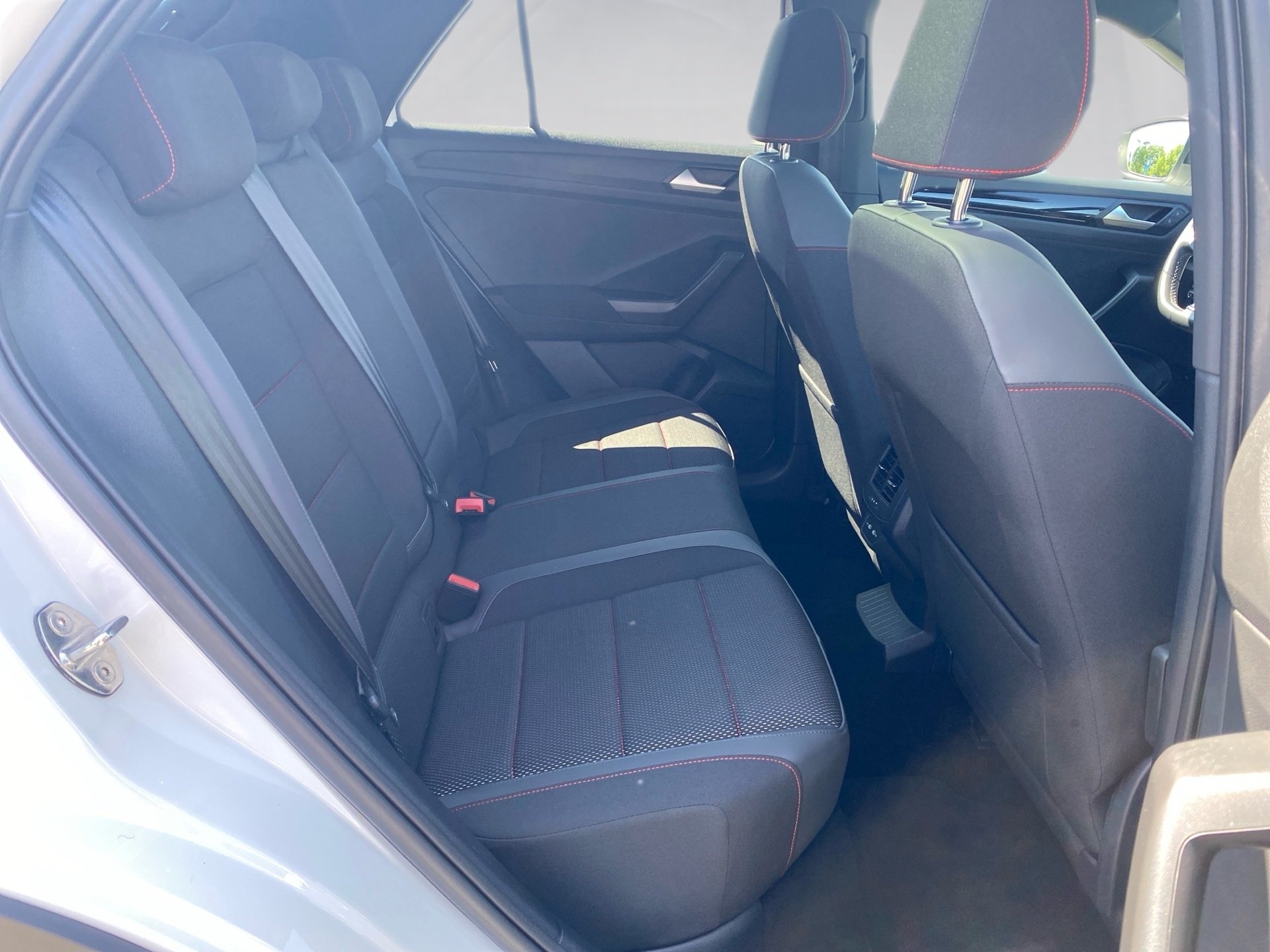 T-Roc Sport 1.5 TSI Sport Black Style LED Navi ACC AHK Pano