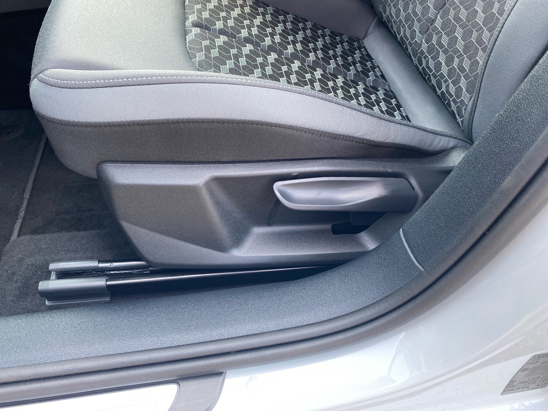 A1 Sportback 30 TFSI advanced S-tronic Navi ACC LED SHZ