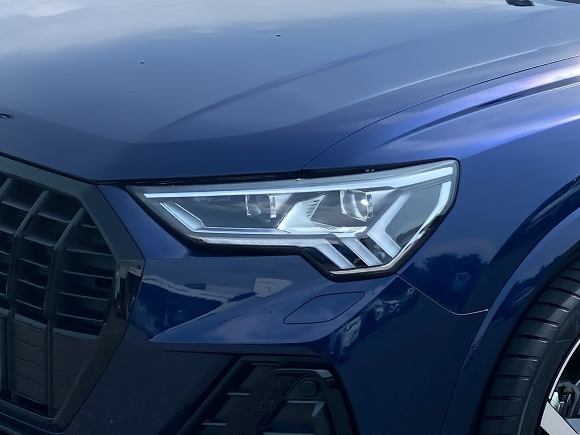 Q3 35 TFSI S line S-tronic Matrix AHK Navi ACC 360° Leder