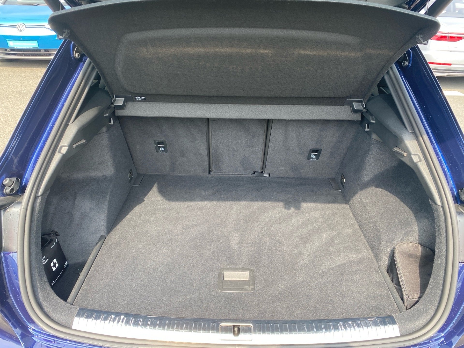 Q3 35 TFSI S line S-tronic Matrix AHK Navi ACC 360° Leder