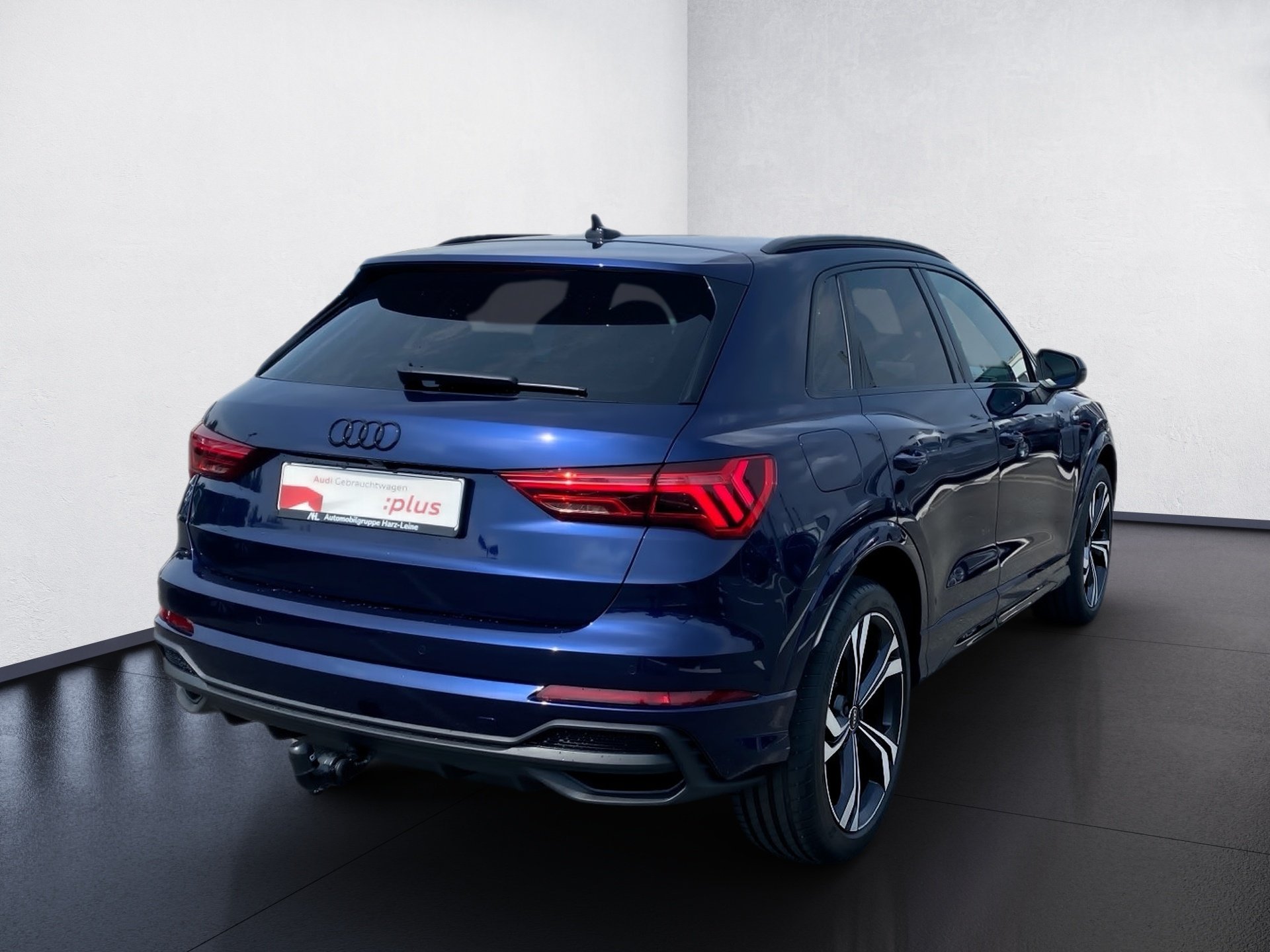 Q3 35 TFSI S line S-tronic Matrix AHK Navi ACC 360° Leder