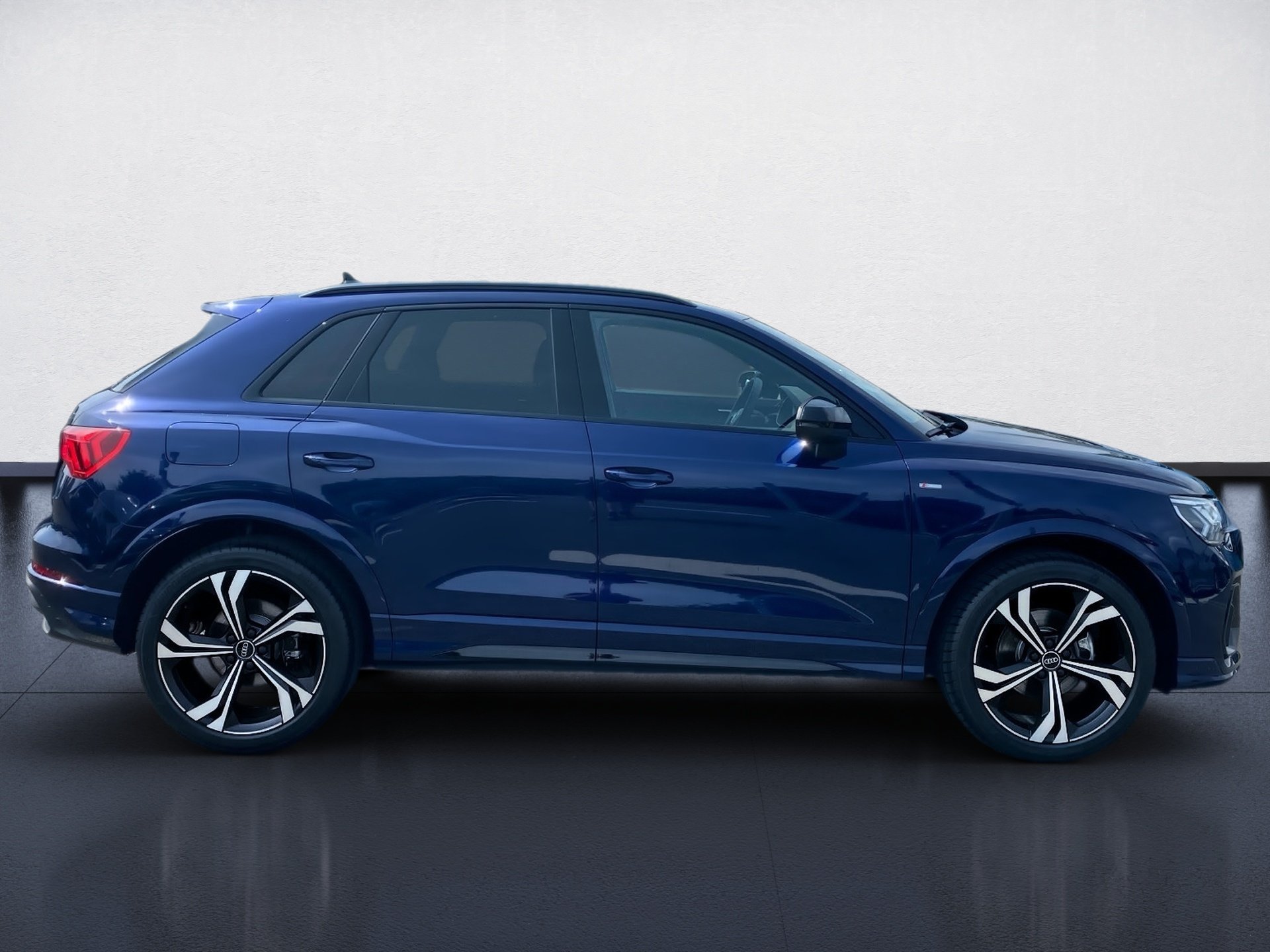 Q3 35 TFSI S line S-tronic Matrix AHK Navi ACC 360° Leder