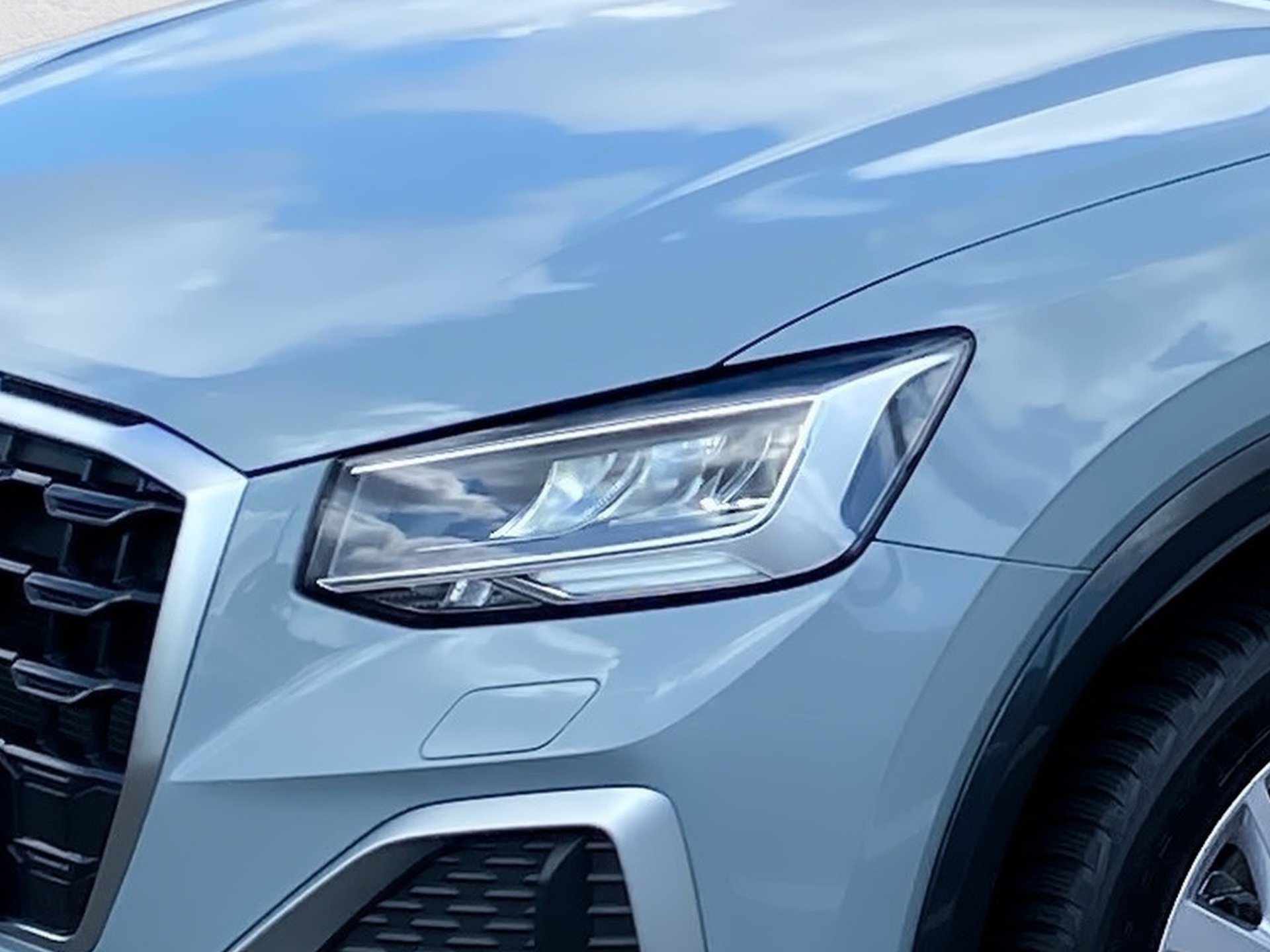 Q2 35 TFSI advanced S-tronic Navi ACC LED RFK LM