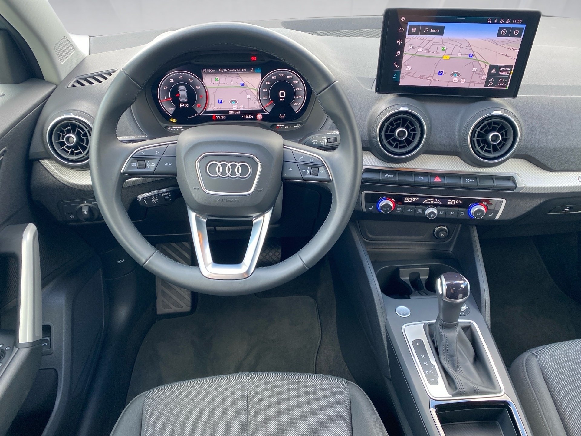 Q2 35 TFSI advanced S-tronic Navi ACC LED RFK LM