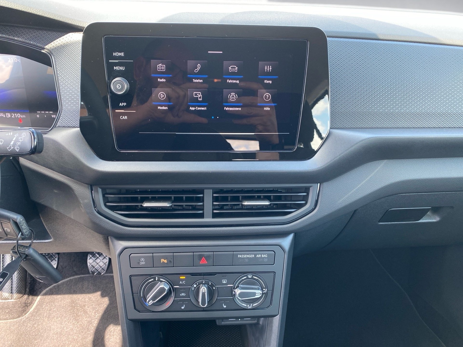 T-Cross 1.0 TSI LED Klima PDC SHZ App-Connect