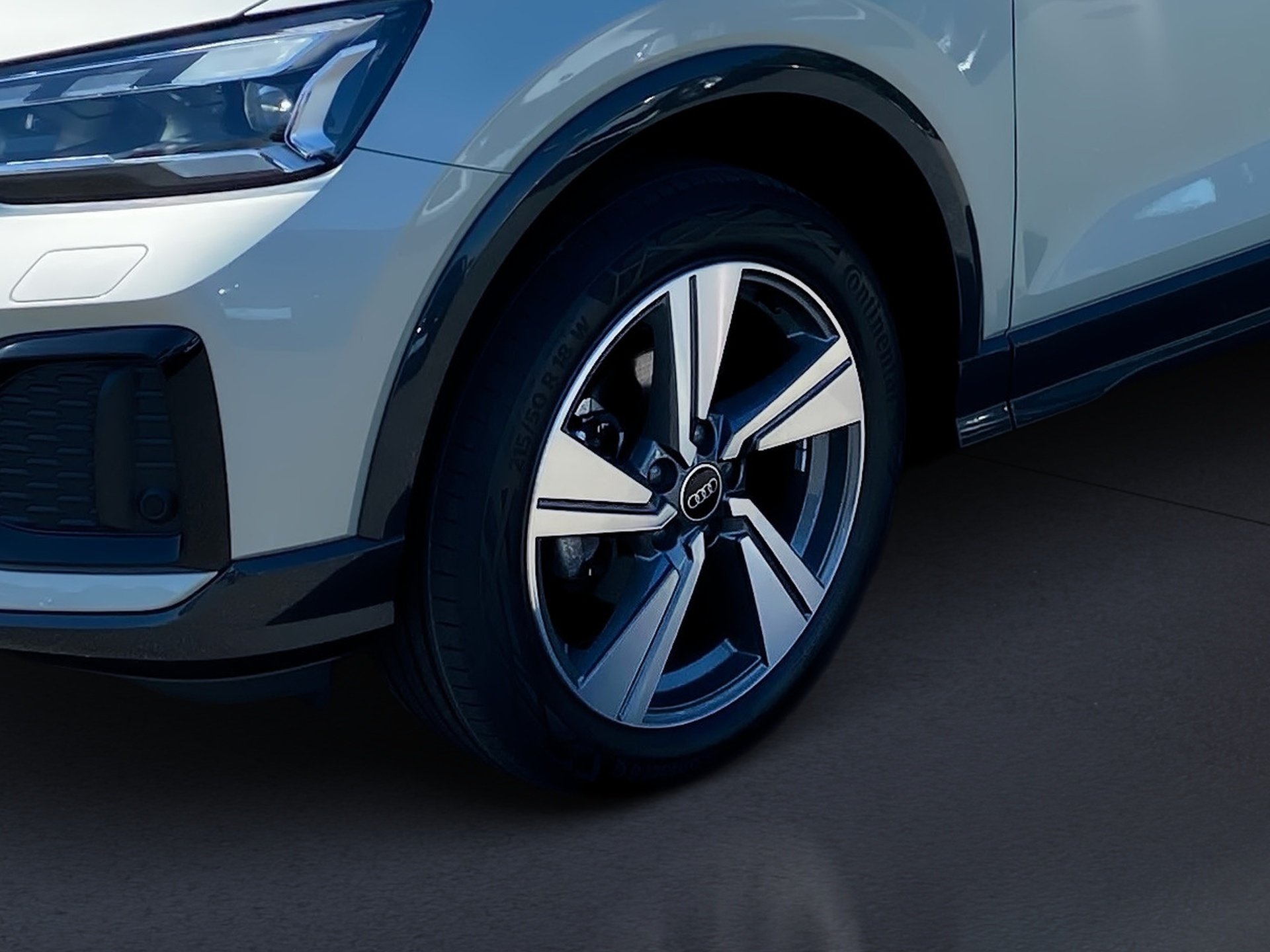 Q2 35 TFSI advanced S-tronic Matrix AHK GRA Optik schwarz