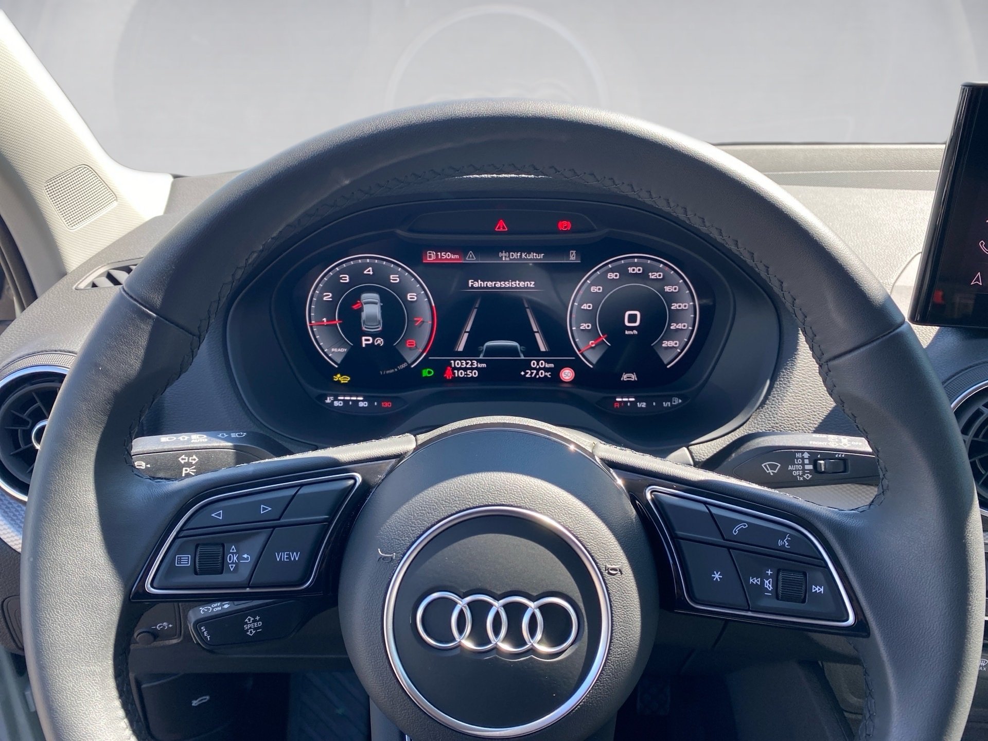 Q2 35 TFSI advanced S-tronic Matrix AHK GRA Optik schwarz