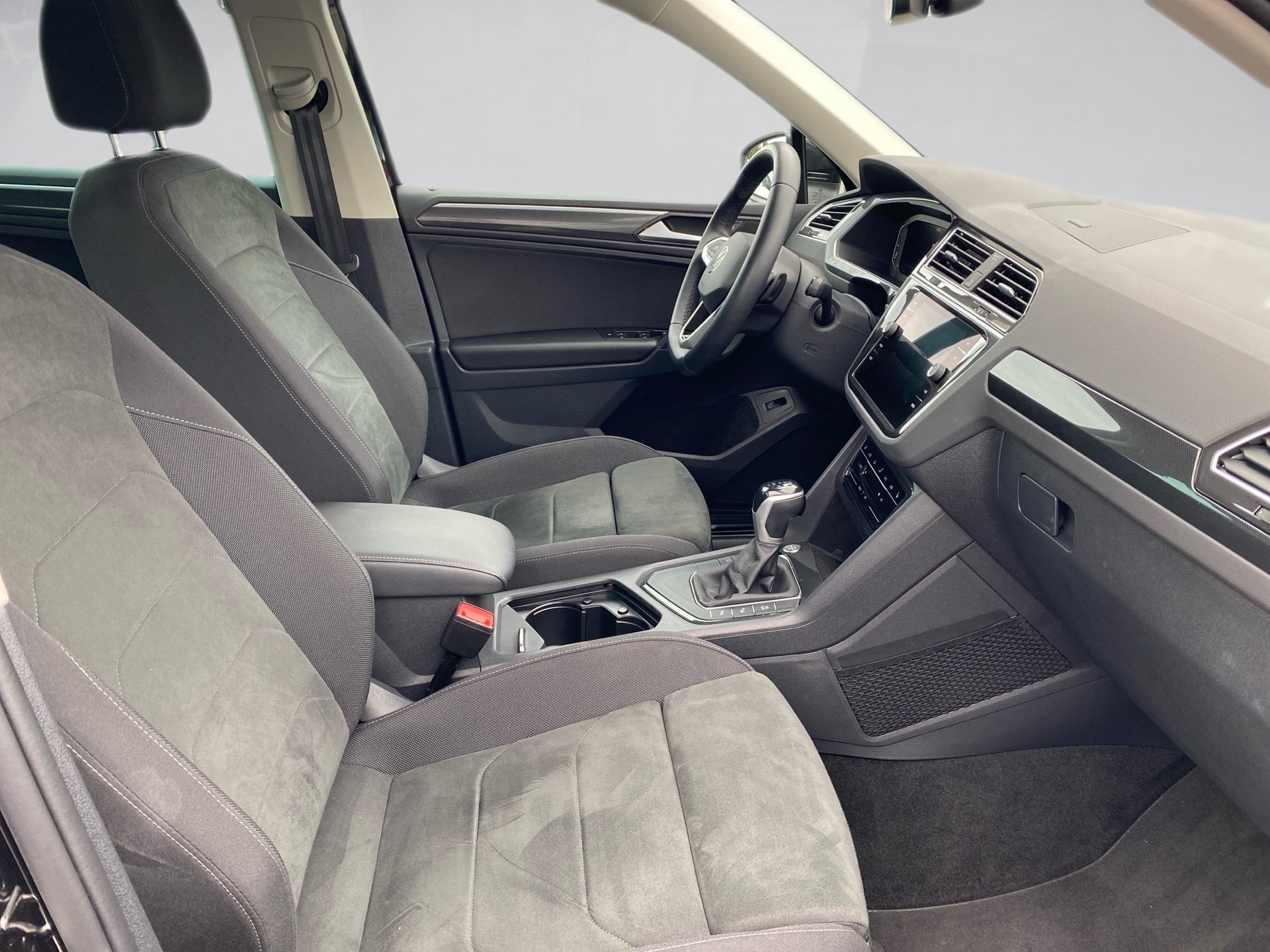 Tiguan 1.5 TSI Elegance DSG Matrix Navi ACC AHK Pano