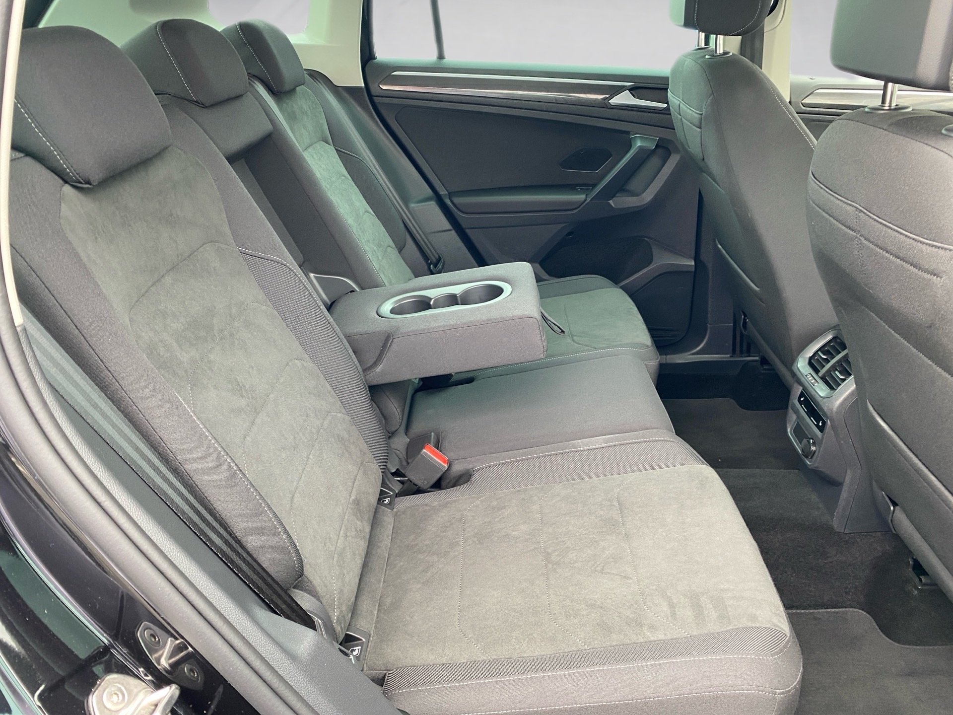 Tiguan 1.5 TSI Elegance DSG Matrix Navi ACC AHK Pano