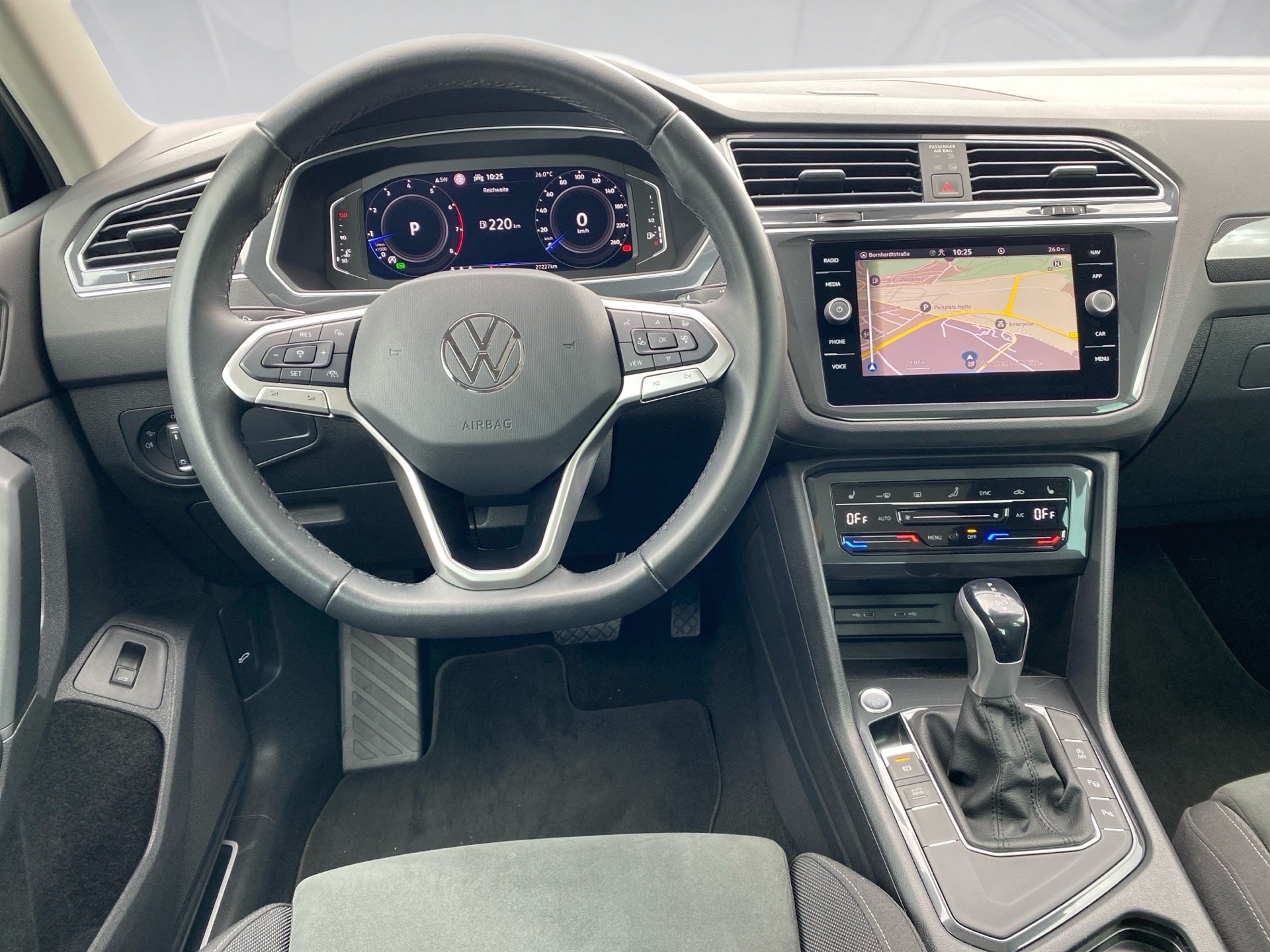Tiguan 1.5 TSI Elegance DSG Matrix Navi ACC AHK Pano