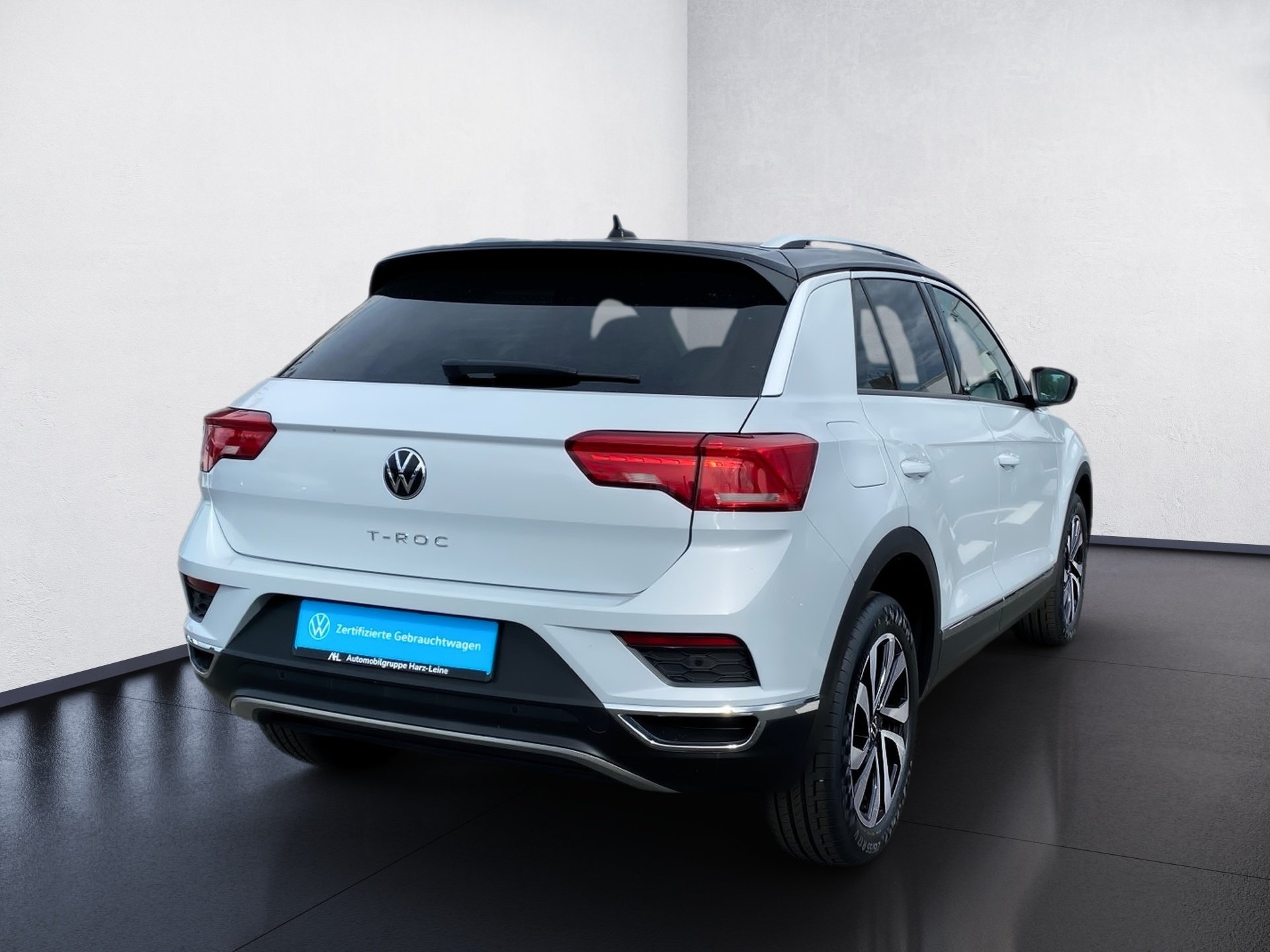 T-Roc 1.5 TSI Active Navi ACC PDC SHZ 2xKlima LM