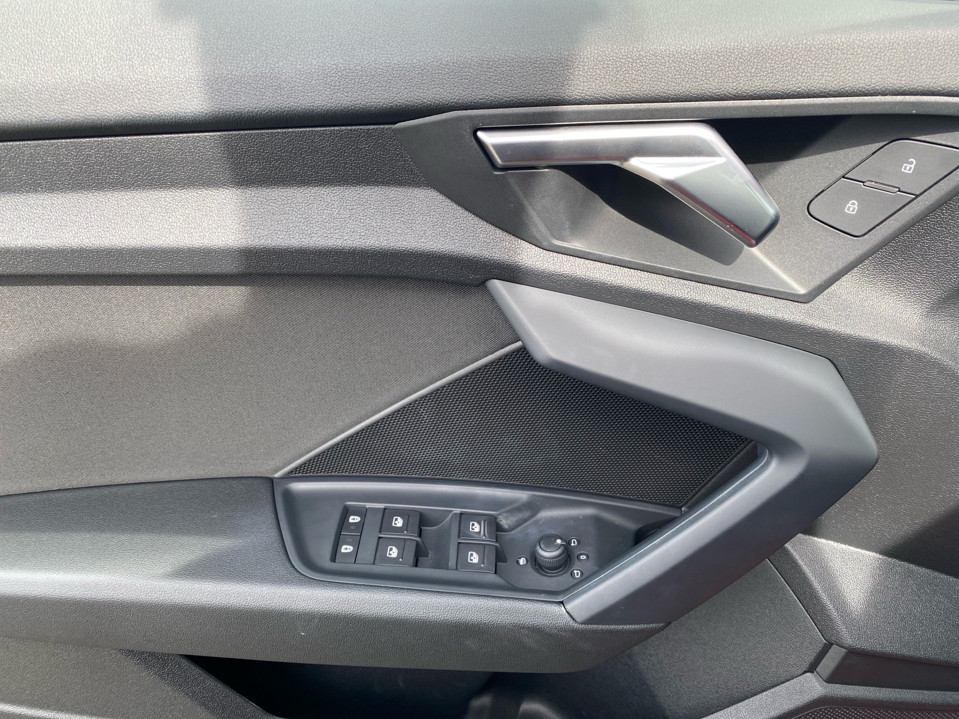A3 Sportback 35 TFSI advanced S-tronic LED Navi SHZ Standhzg.