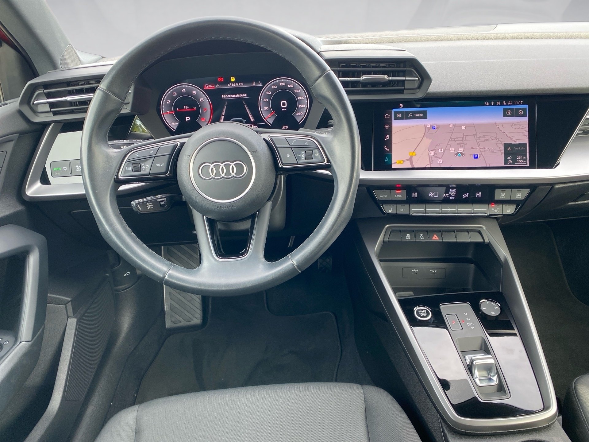 A3 Sportback 35 TFSI advanced S-tronic LED Navi SHZ Standhzg.