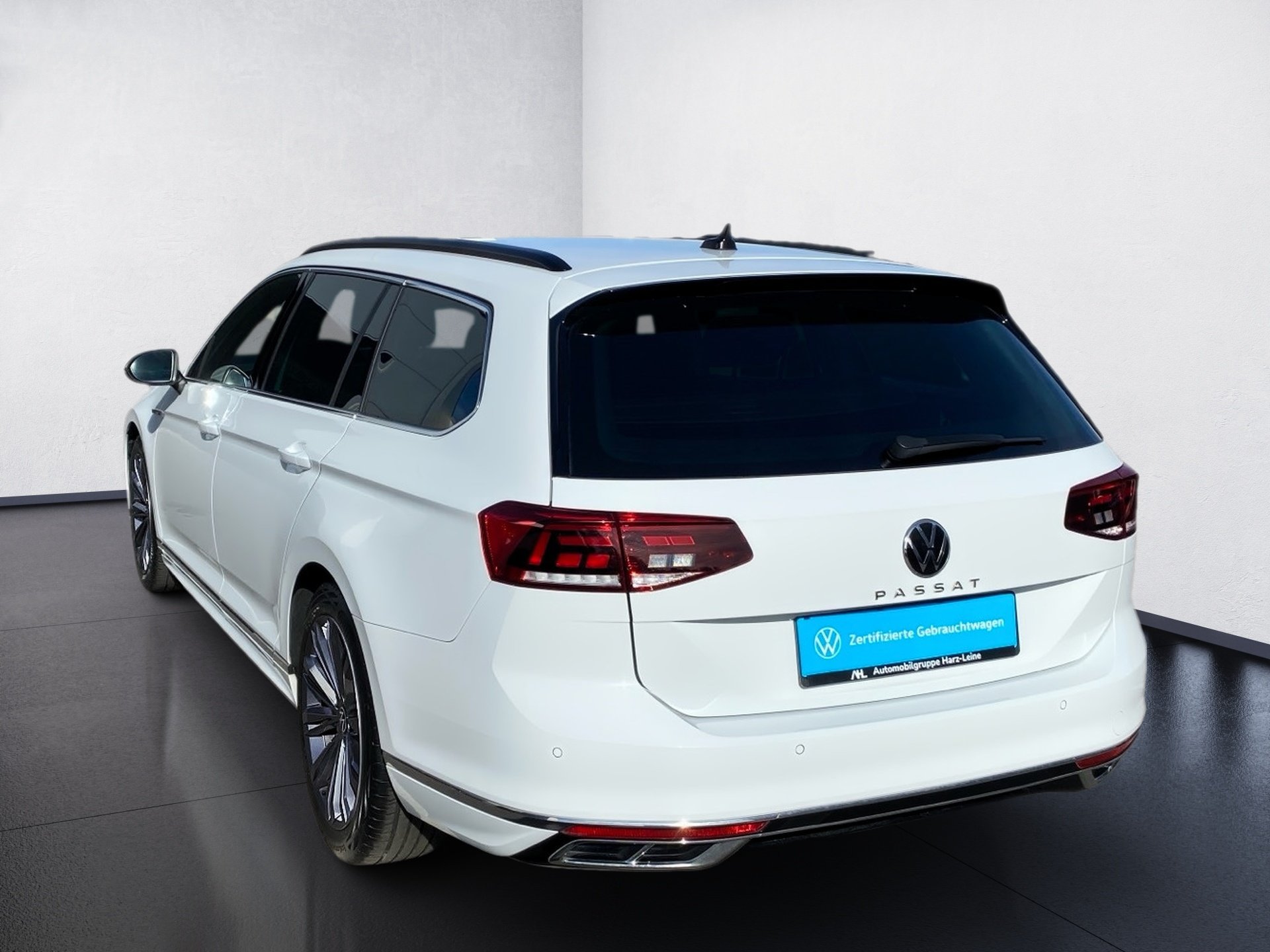 Passat Variant 2.0 TSI R-Line DSG LED Navi ACC RFK
