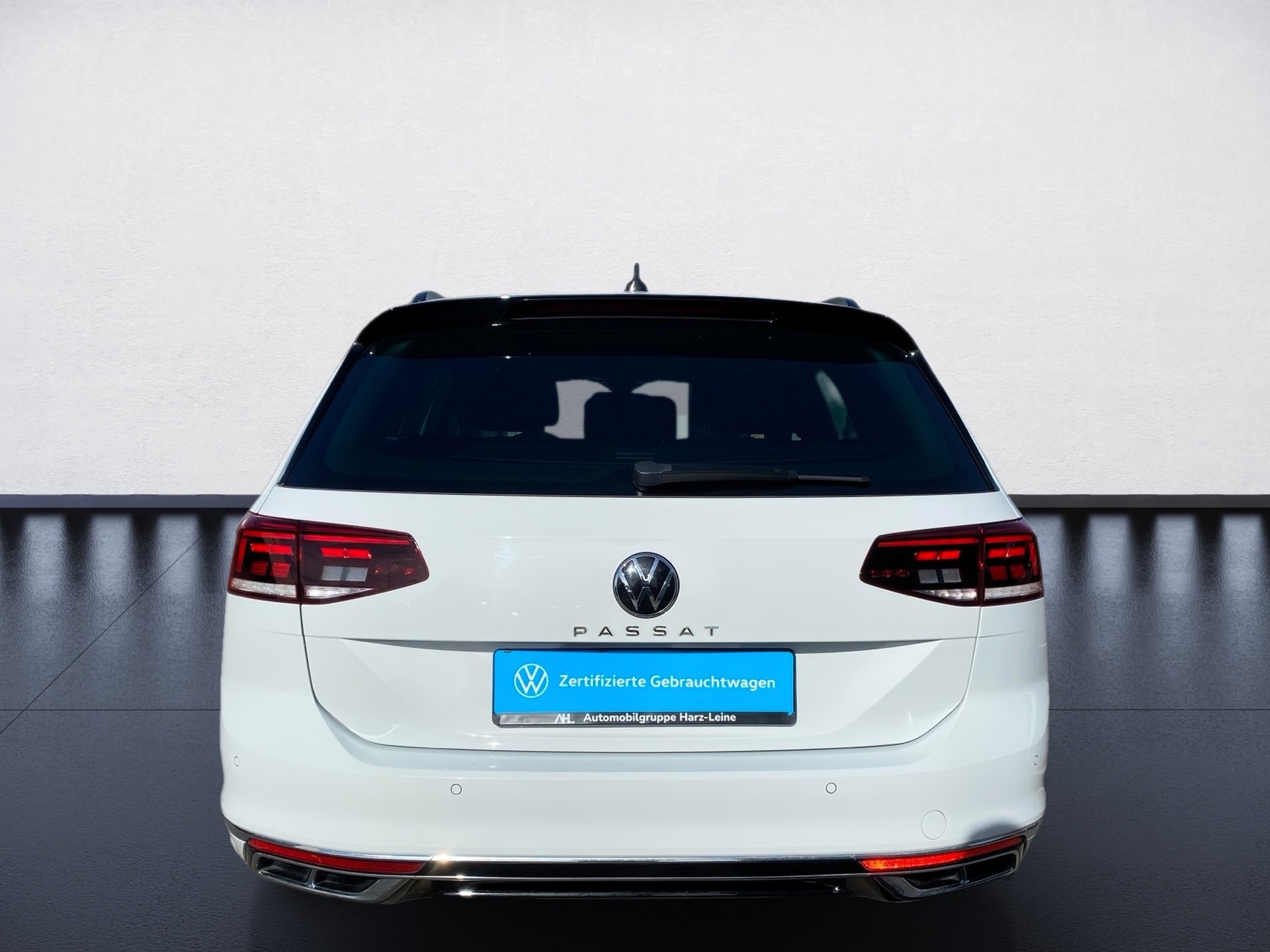 Passat Variant 2.0 TSI R-Line DSG LED Navi ACC RFK