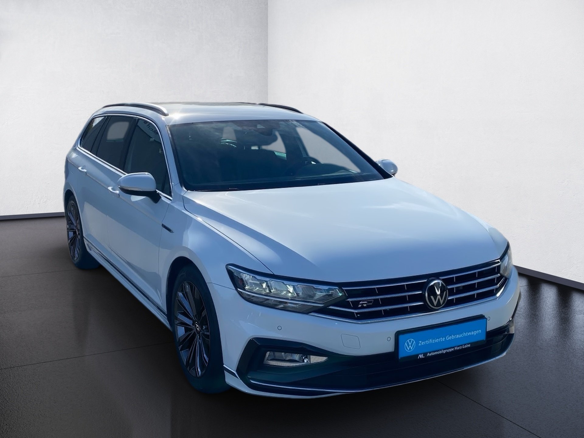 Passat Variant 2.0 TSI R-Line DSG LED Navi ACC RFK