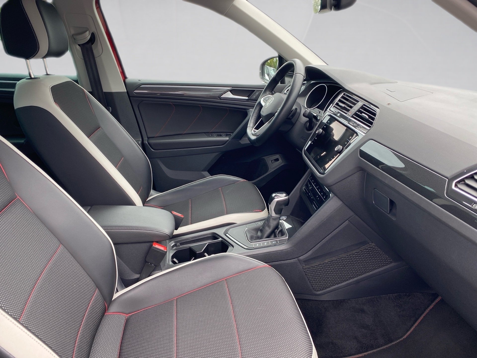Tiguan 2.0 TDI Life DSG Matrix Navi ACC AHK RFK
