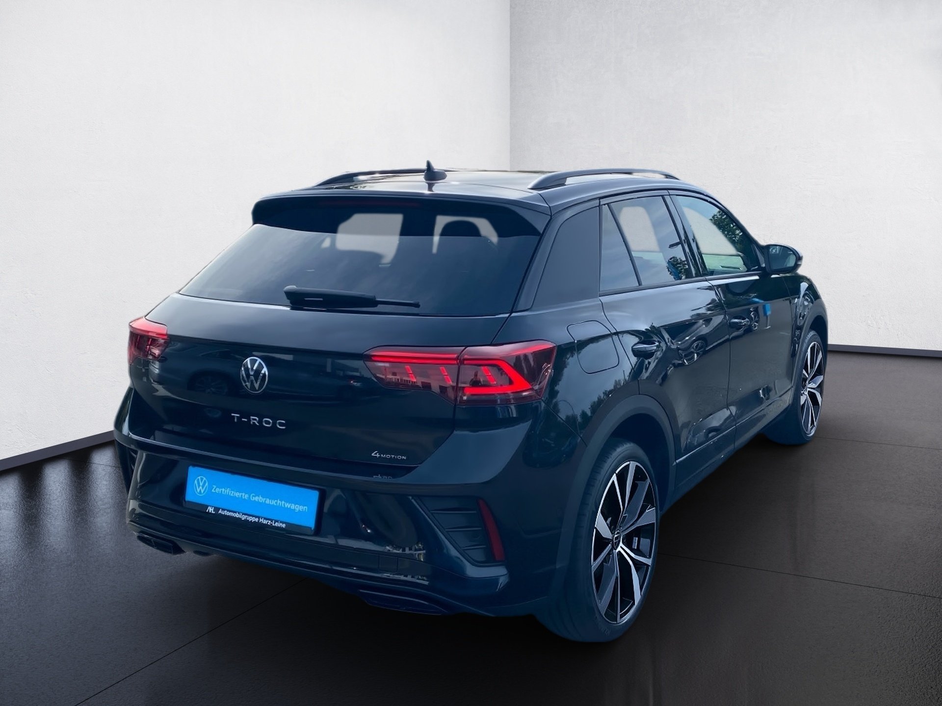 T-Roc 2.0 TSI R-Line 4M DSG Black-Style Matrix Pano AHK Standhzg.
