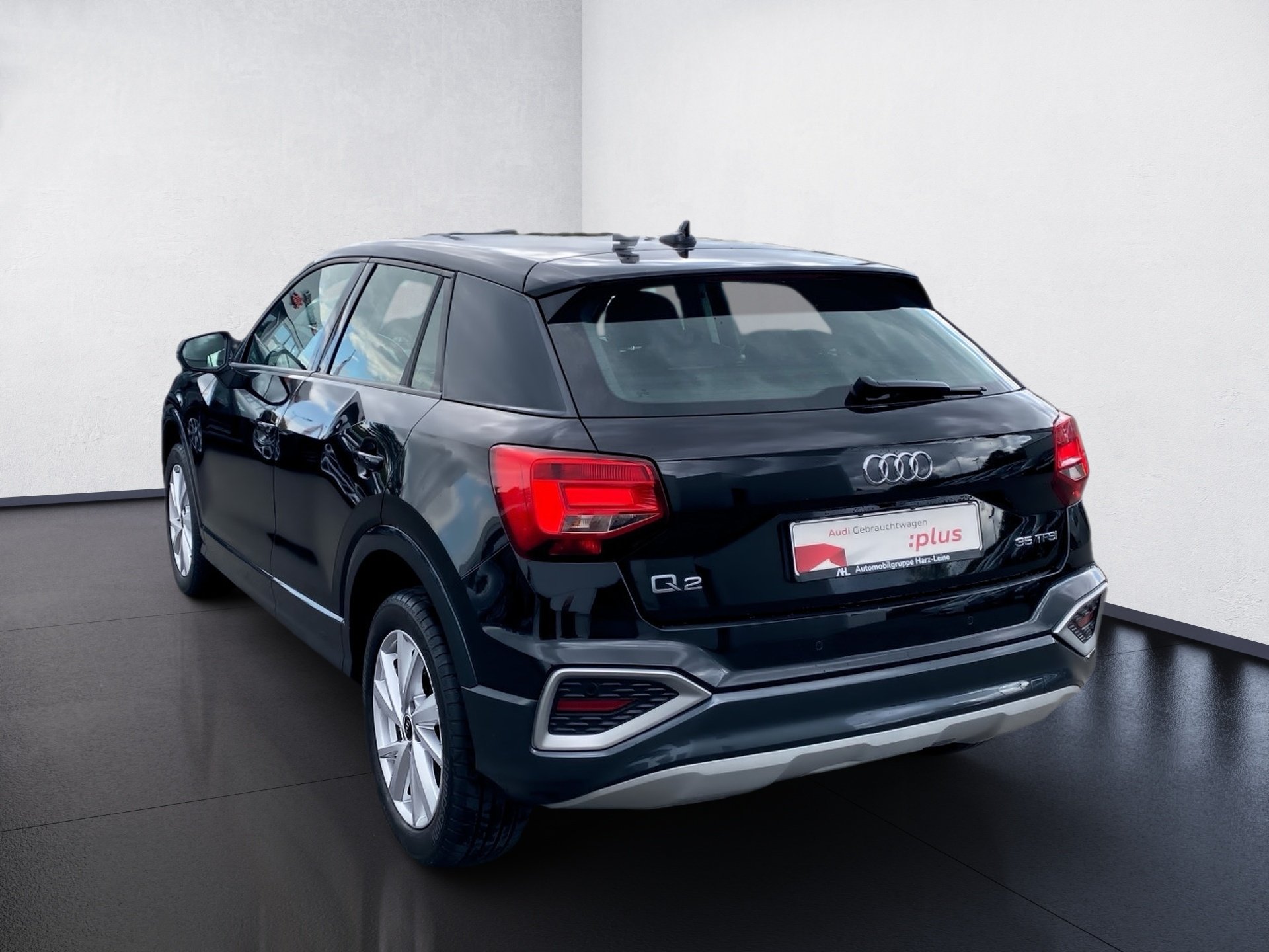 Q2 35 TFSI advanced S-tronic LED Navi RFK PDC SHZ